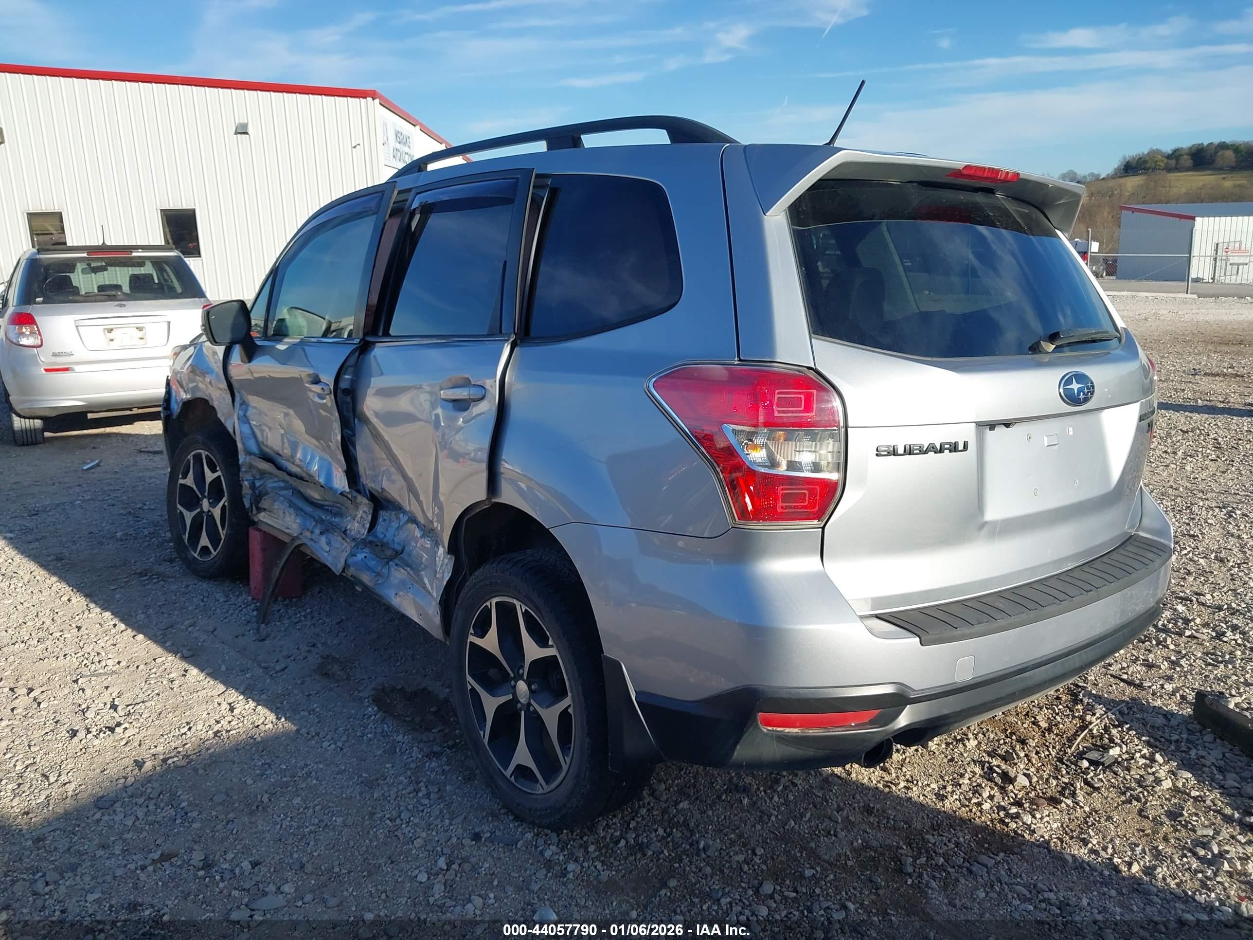 SUBARU FORESTER image 3
