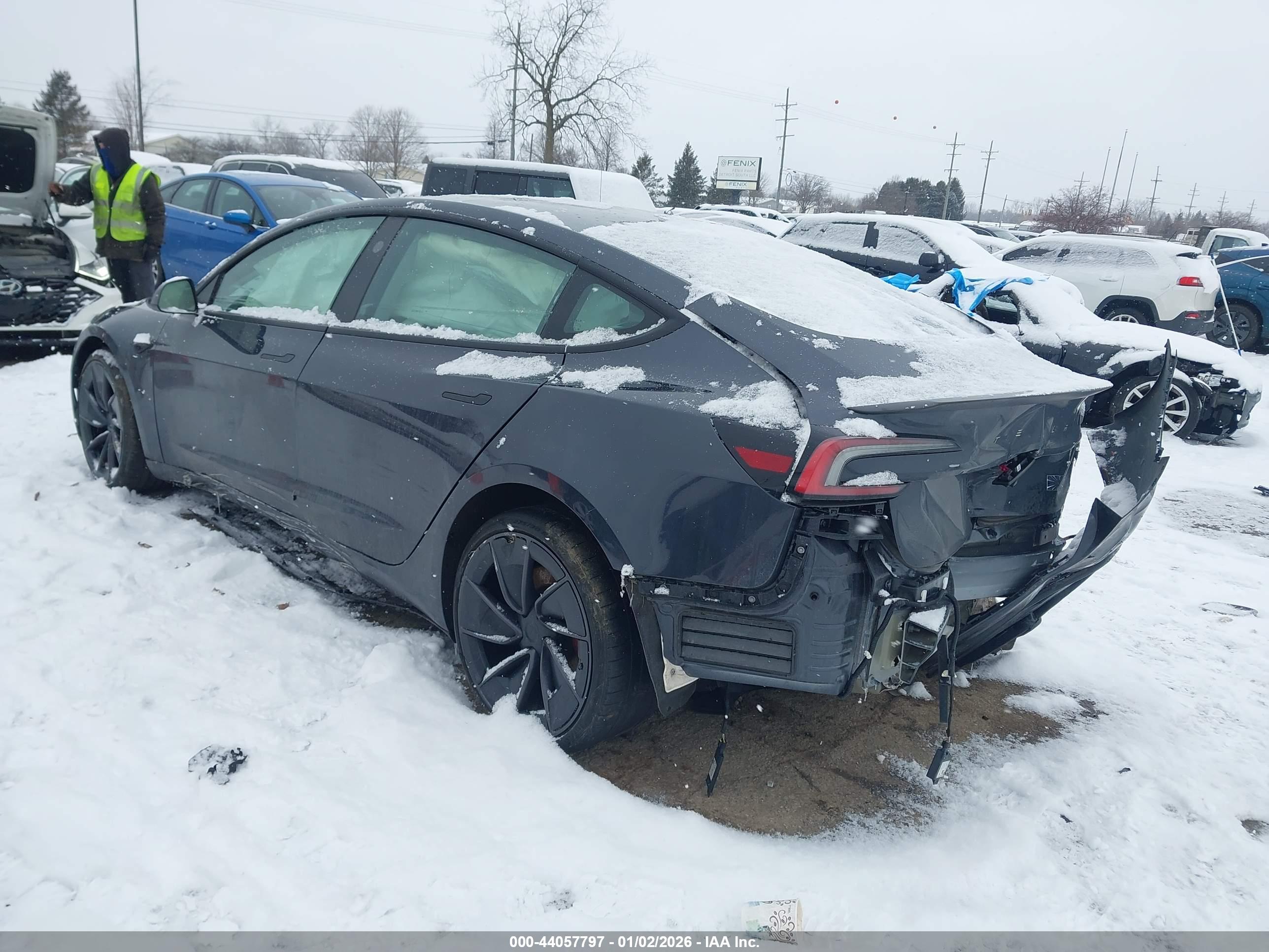 TESLA MODEL image 3
