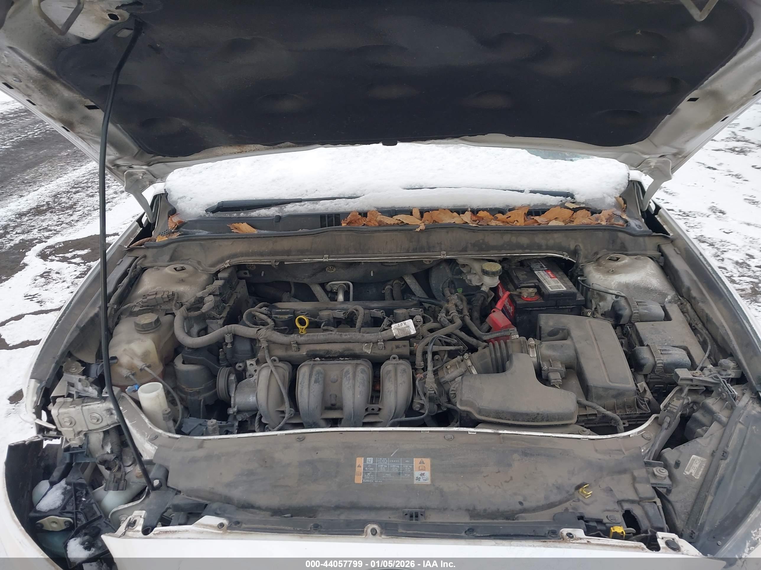 FORD FUSION image 10