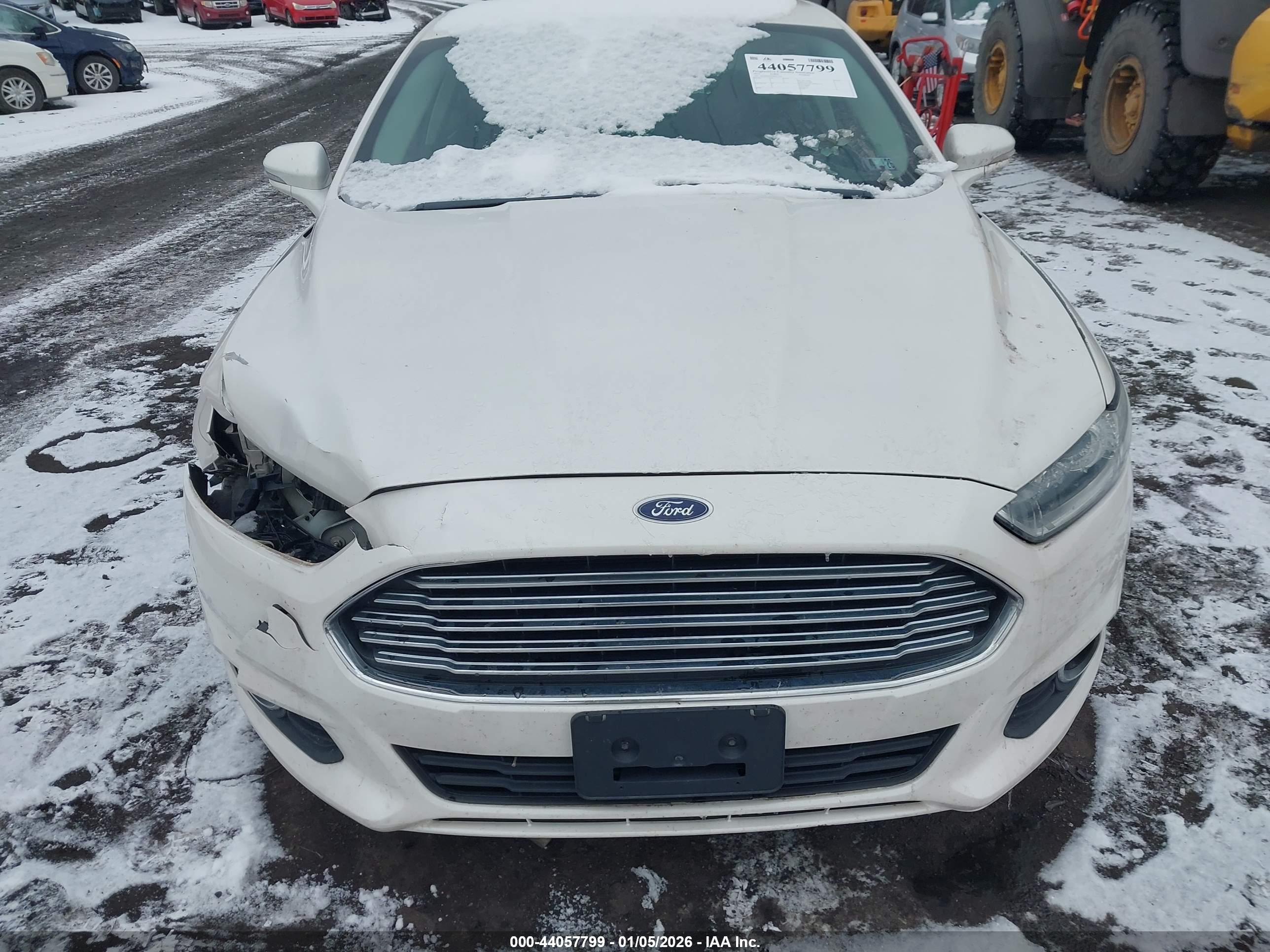 FORD FUSION image 6
