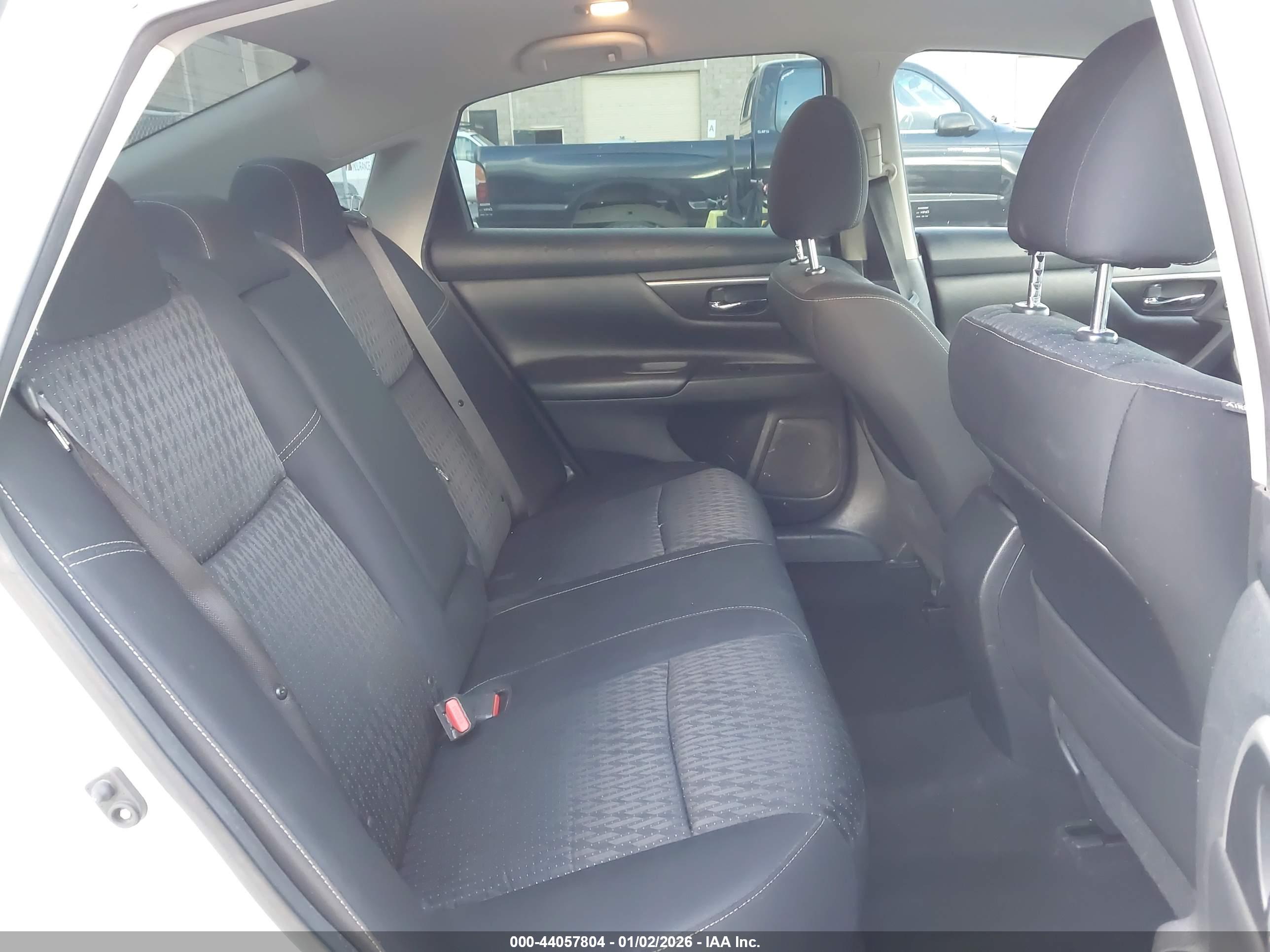 NISSAN ALTIMA image 8