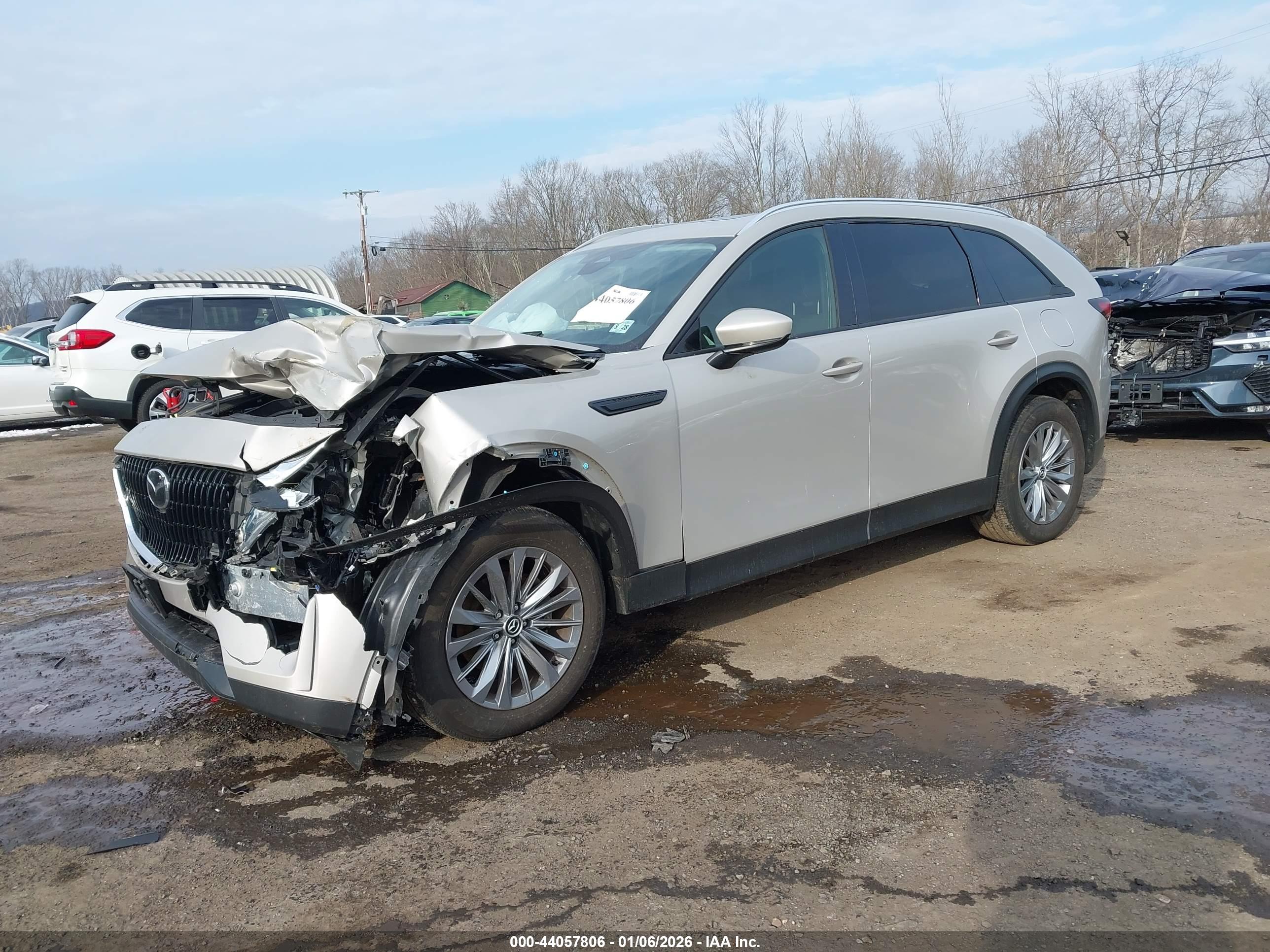 MAZDA CX-90 image 2
