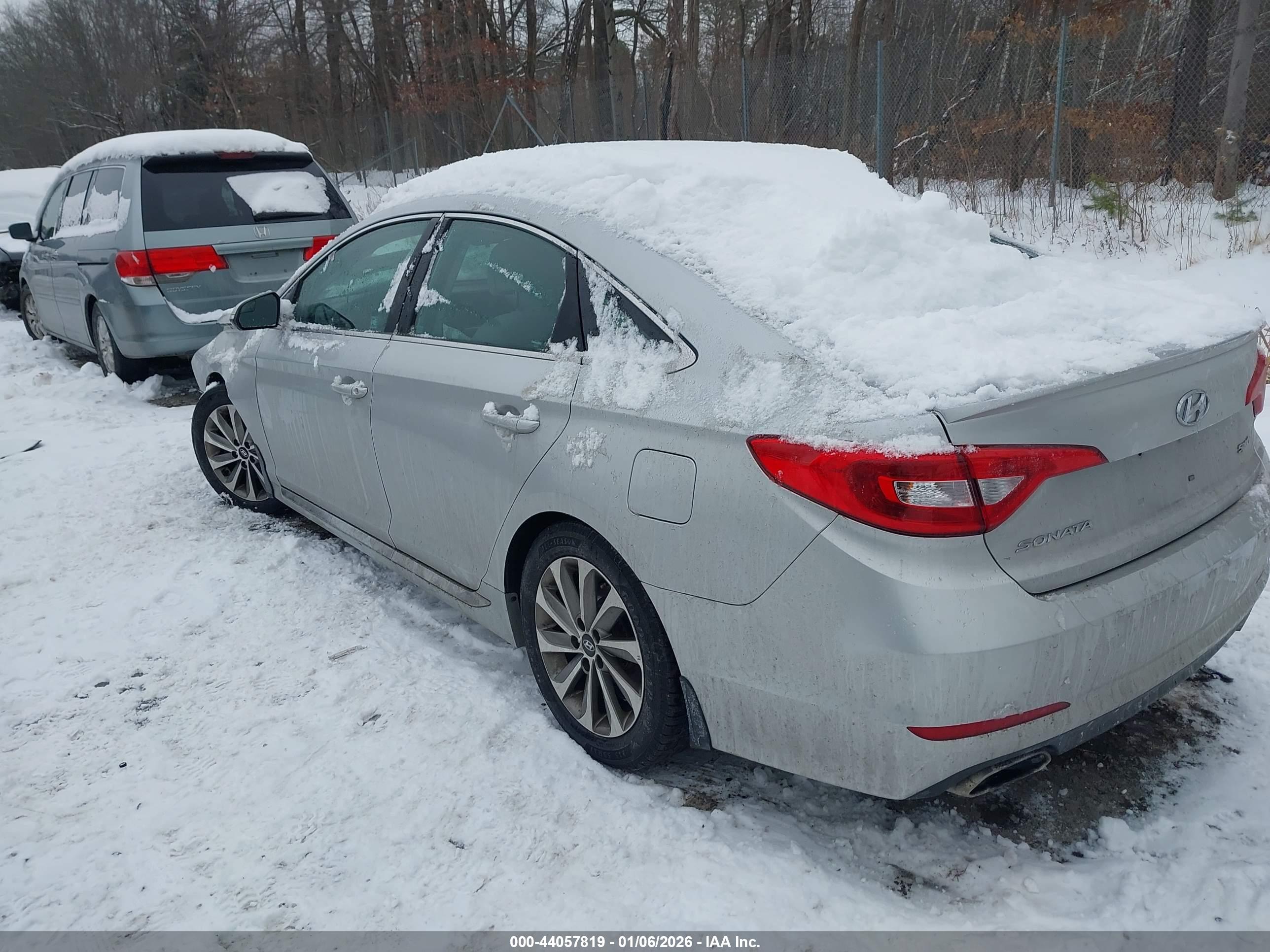 HYUNDAI SONATA image 3