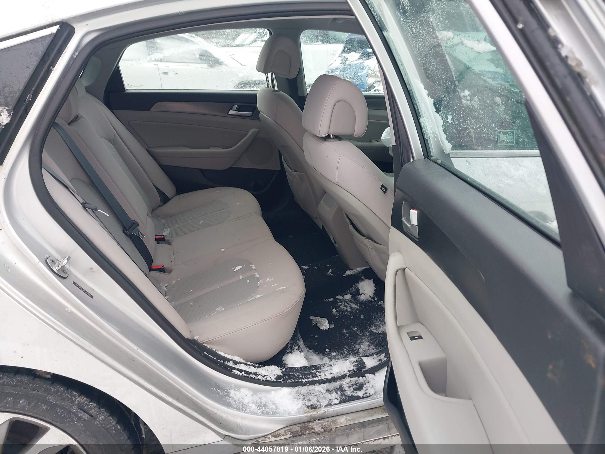 HYUNDAI SONATA image 8