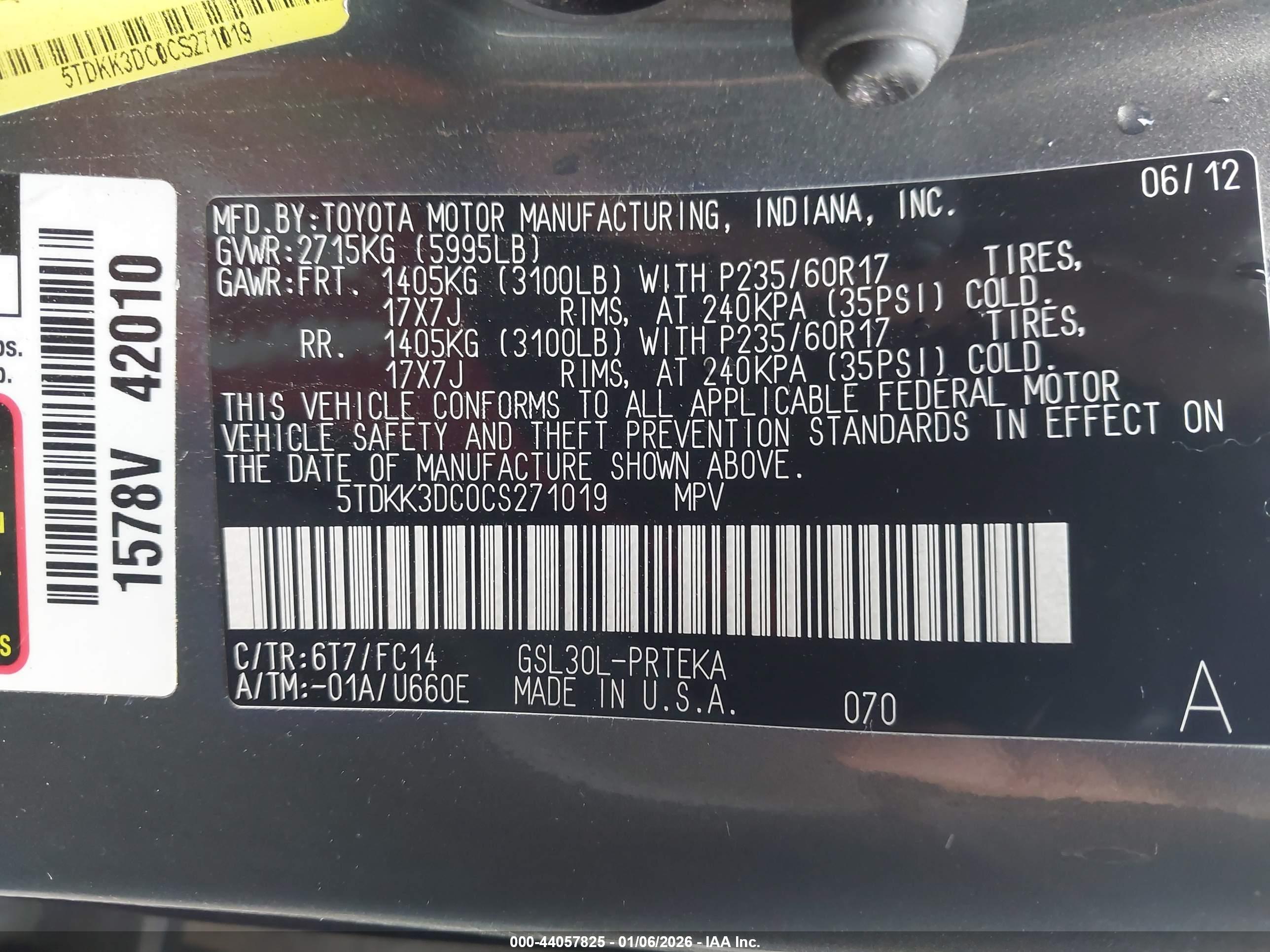 TOYOTA SIENNA image 9