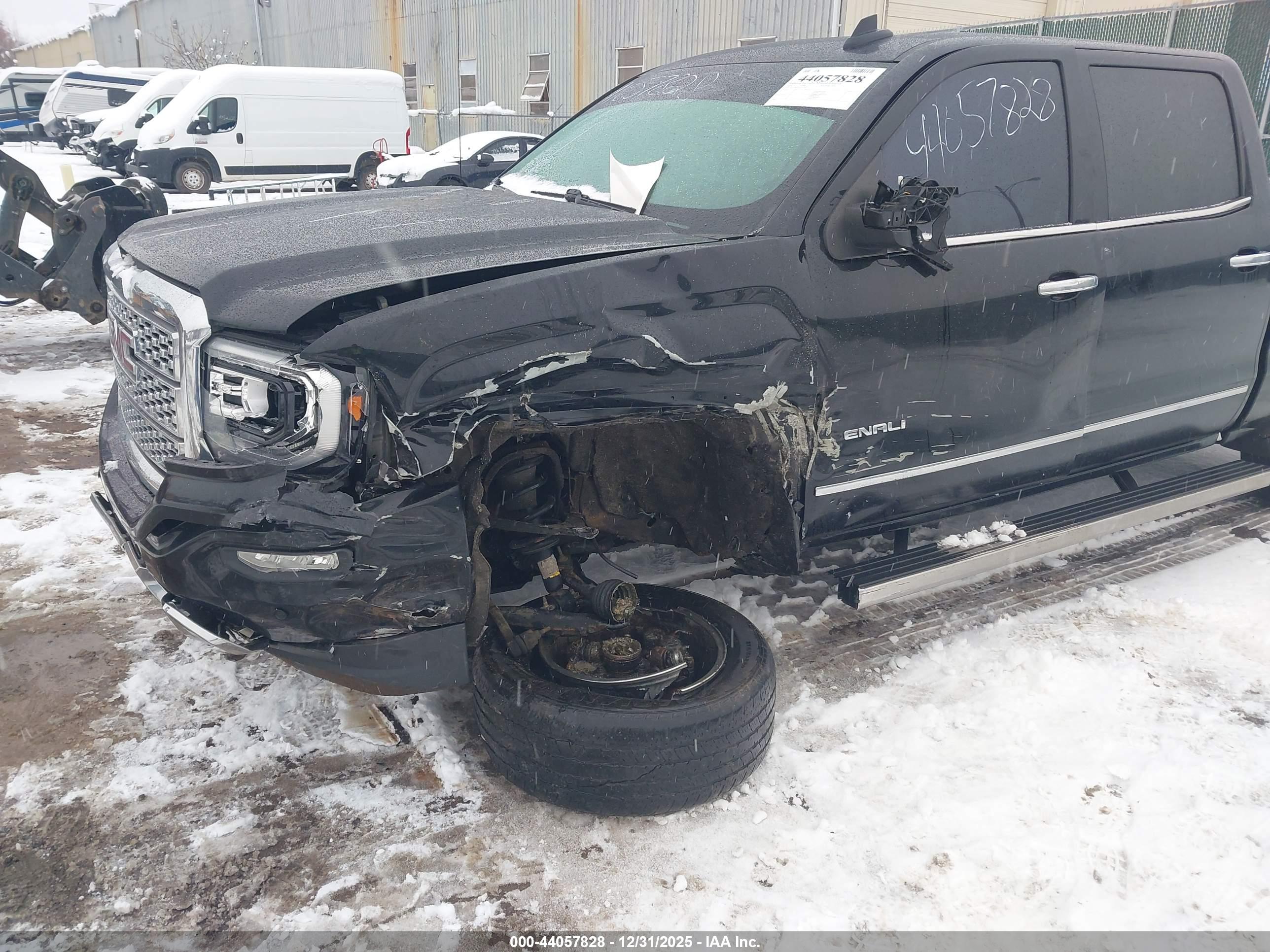 GMC SIERRA image 6