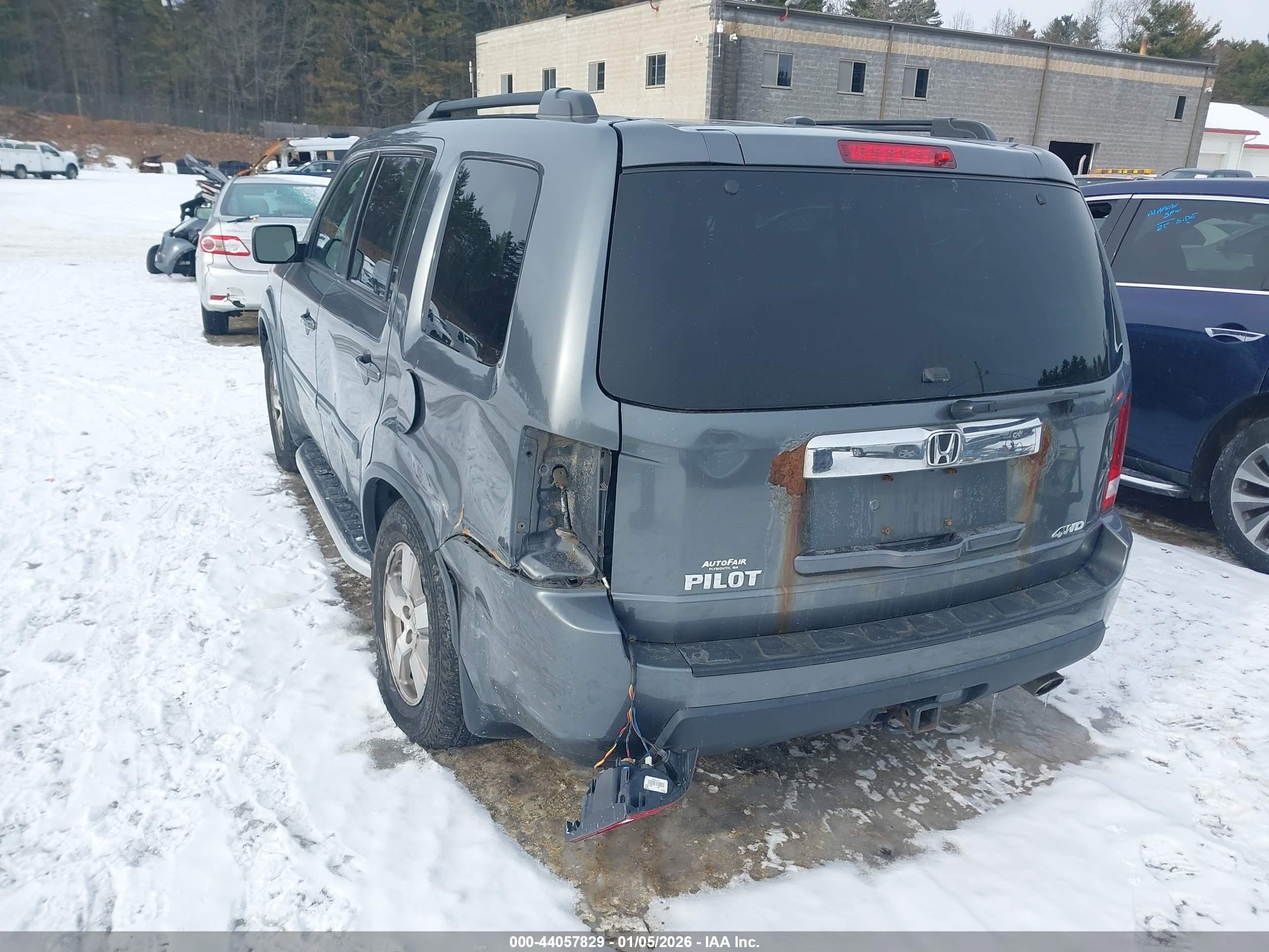 HONDA PILOT image 3