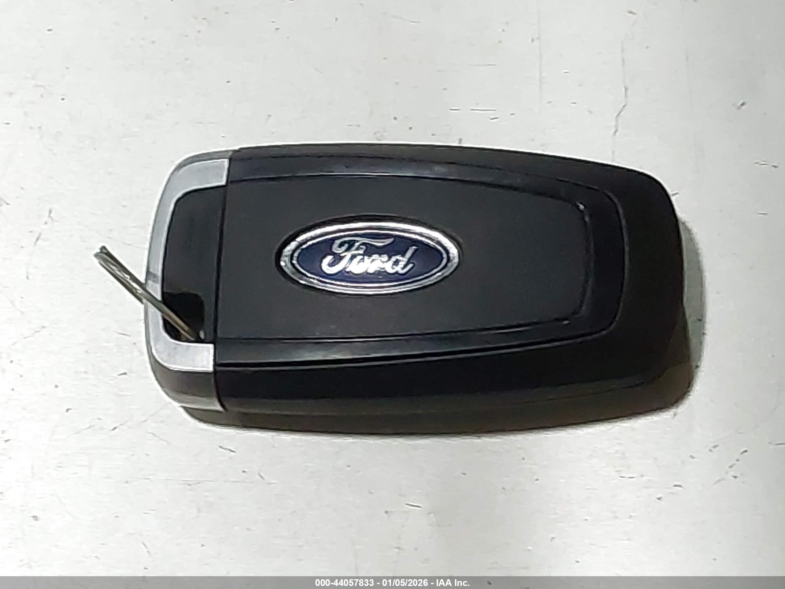 FORD FUSION image 11