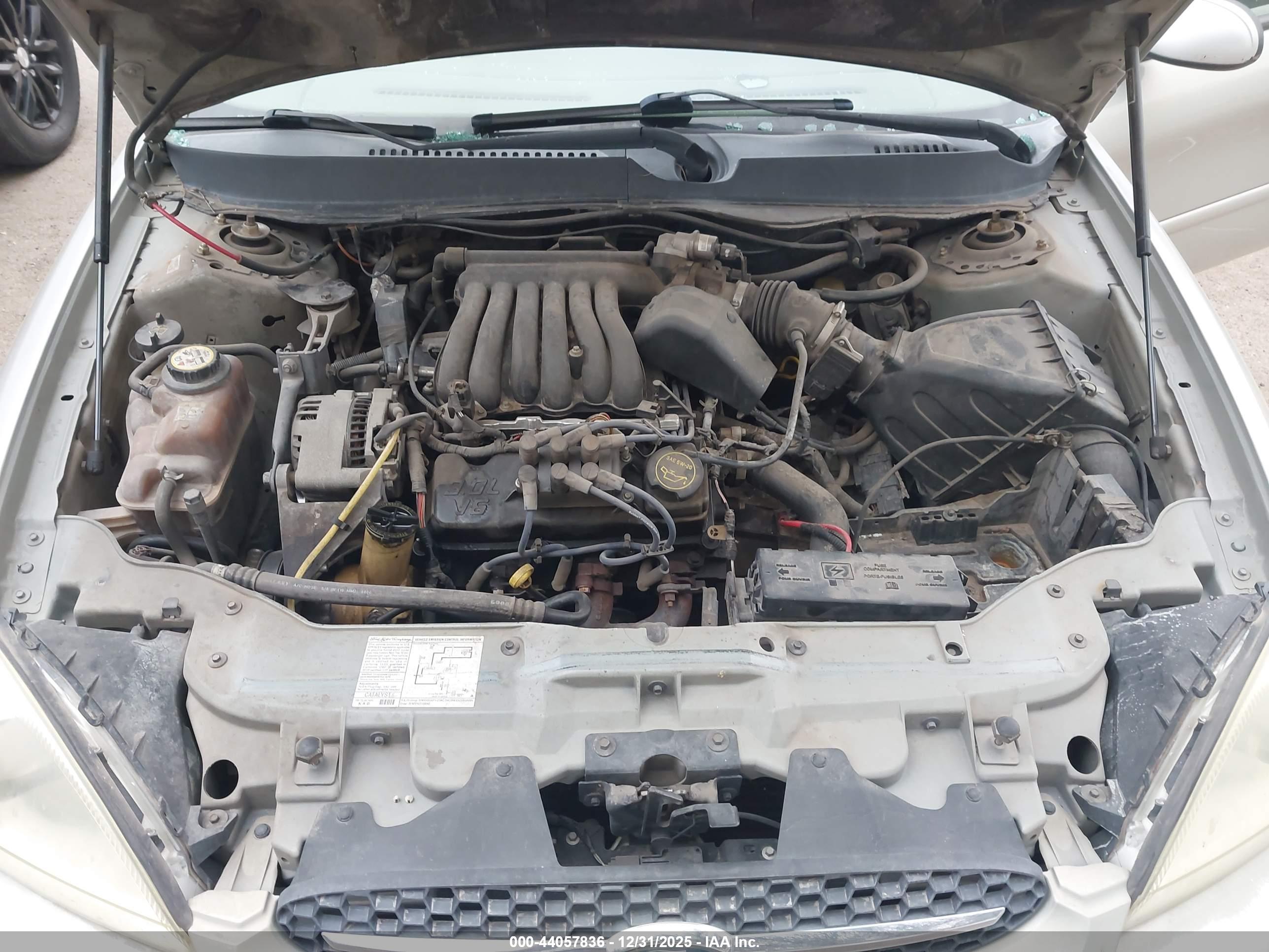 FORD TAURUS image 10