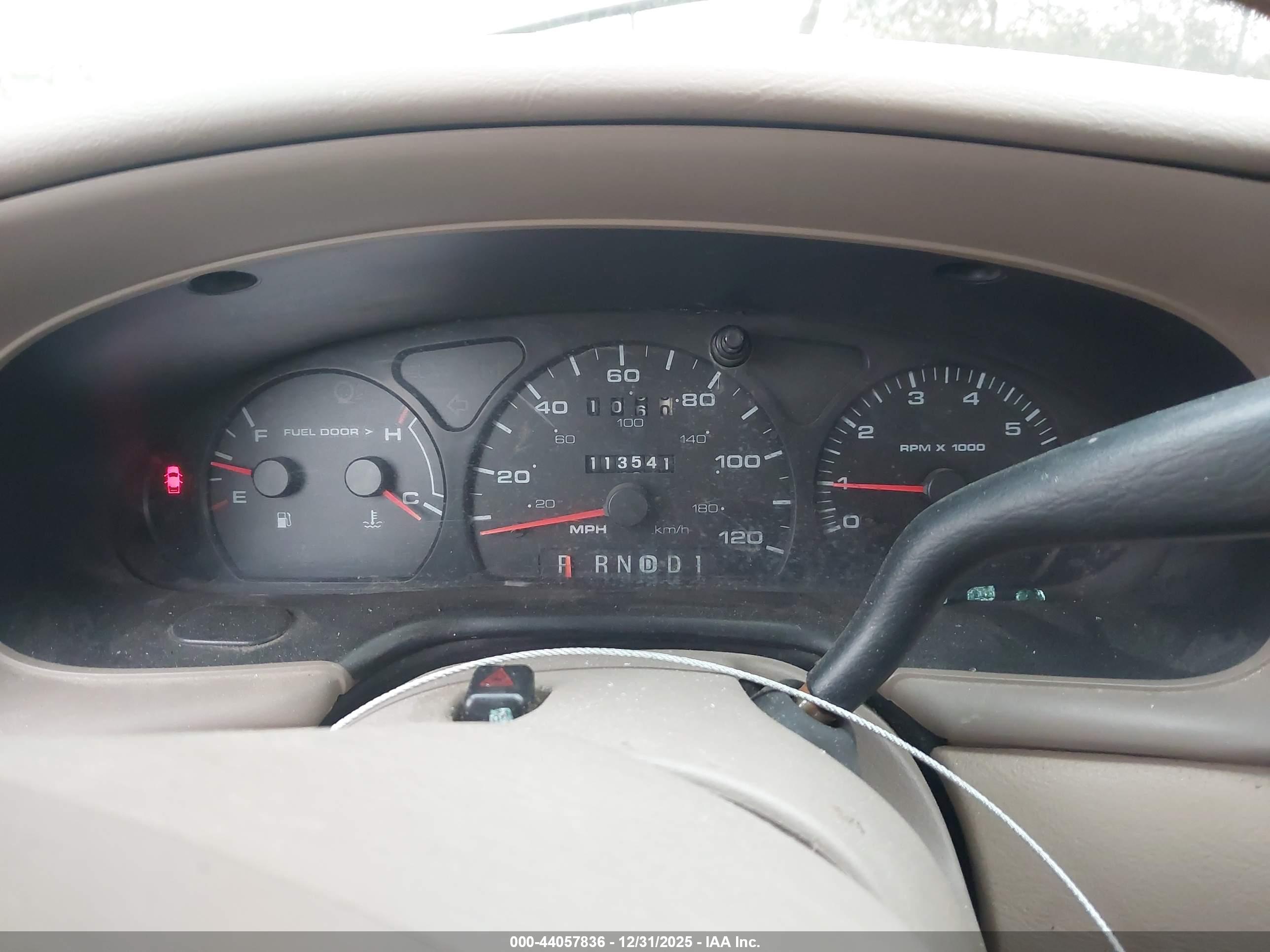 FORD TAURUS image 7