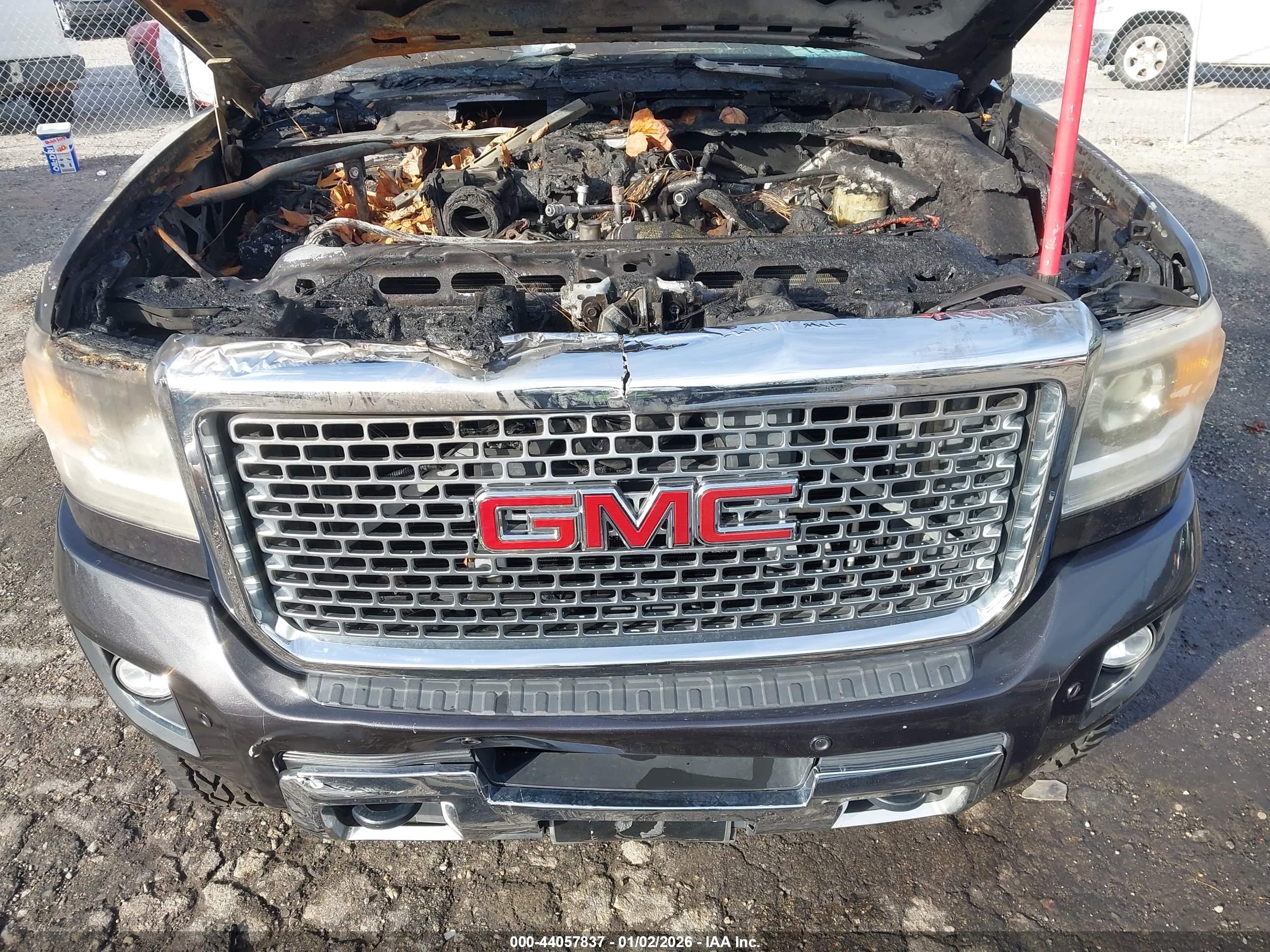 GMC SIERRA image 10