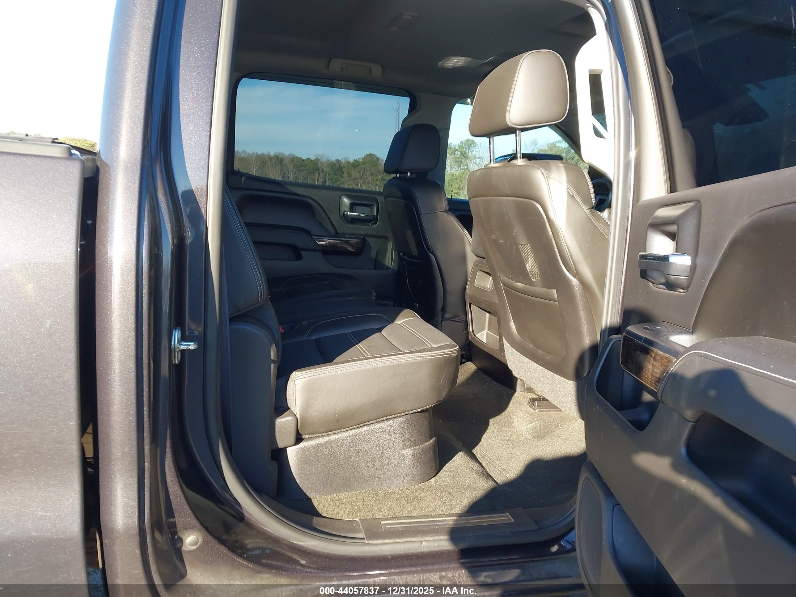 GMC SIERRA image 8