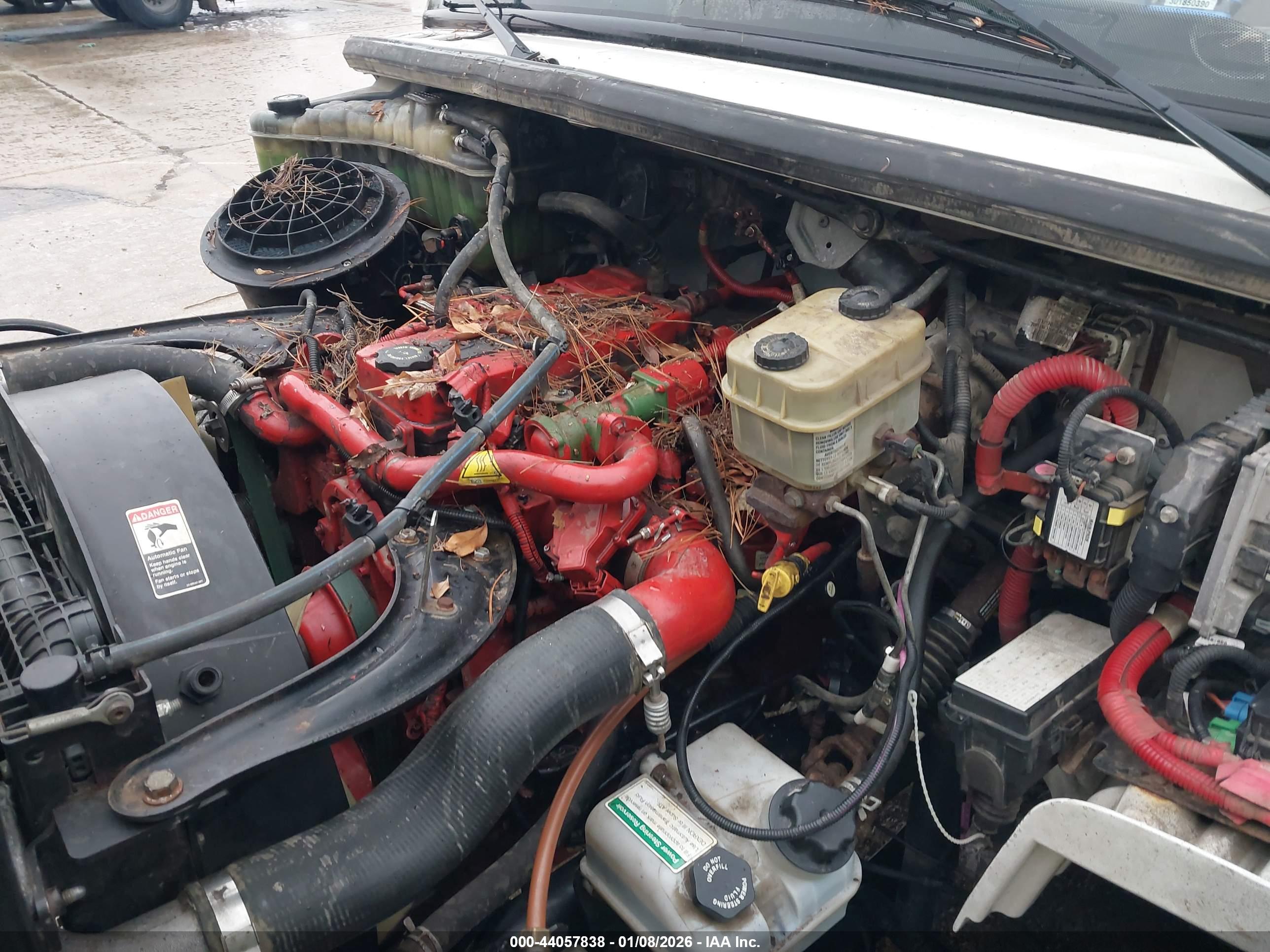FREIGHTLINER M2 image 10
