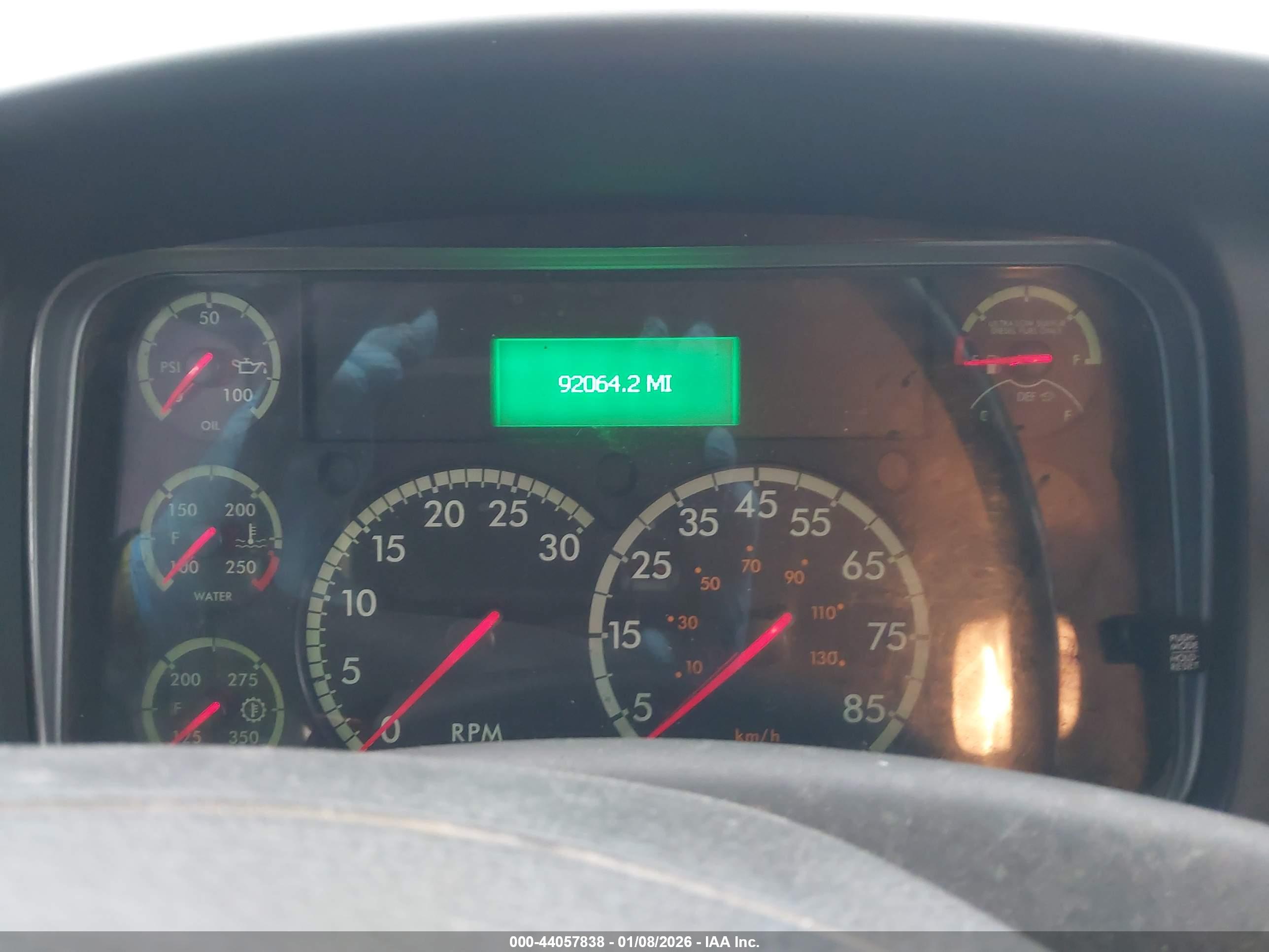 FREIGHTLINER M2 image 6