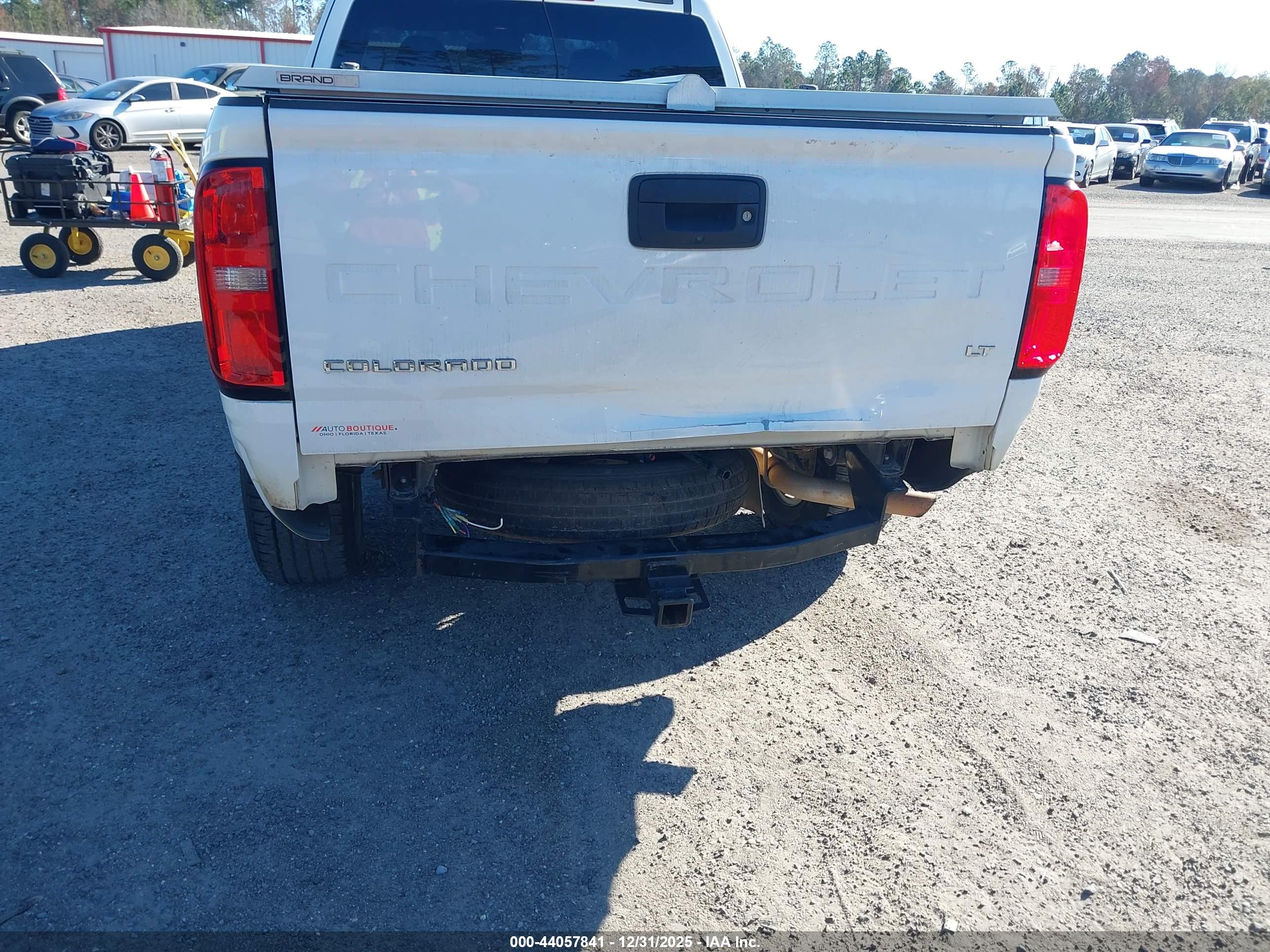 CHEVROLET COLORADO image 6