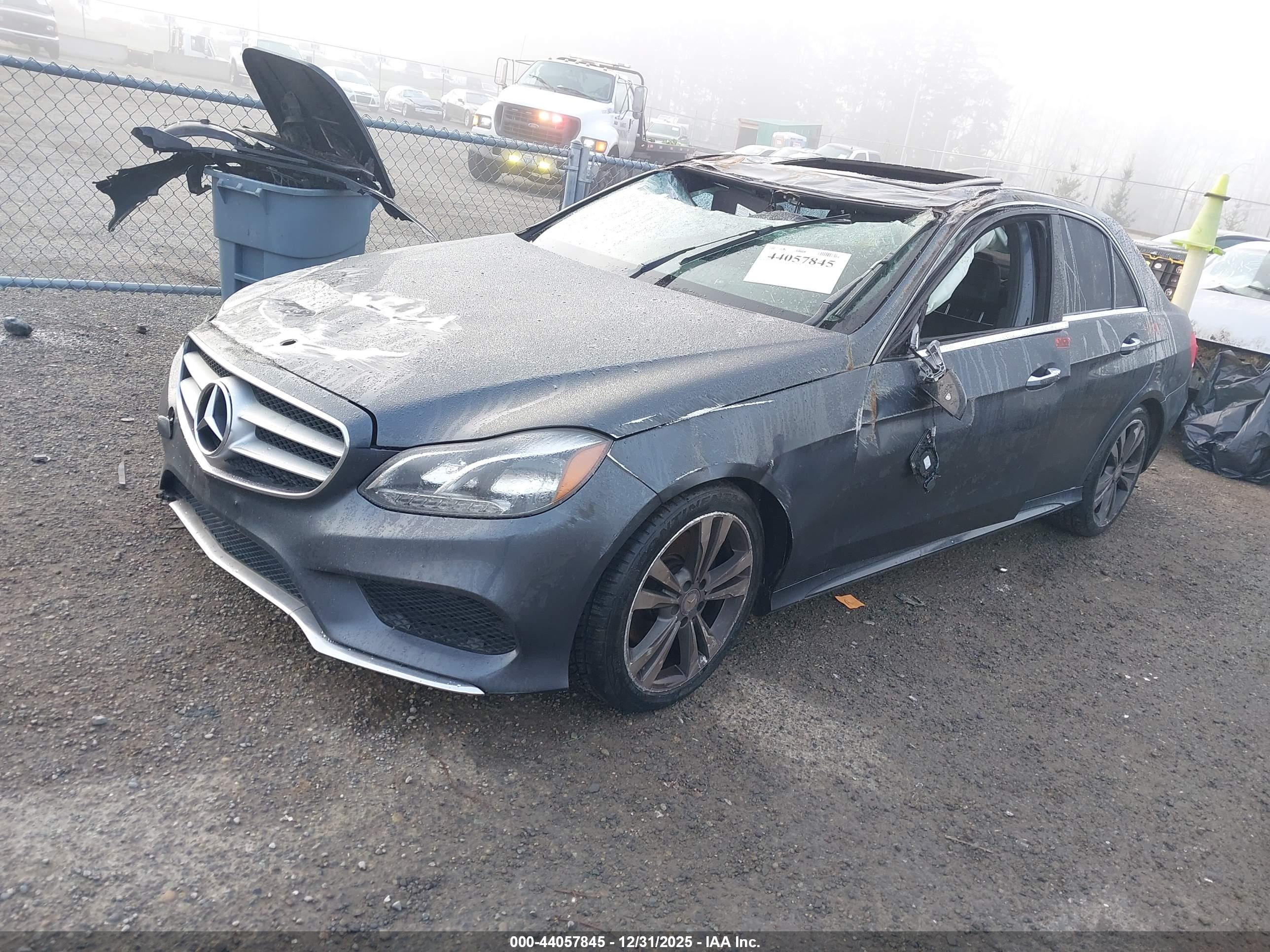 MERCEDES-BENZ E image 2