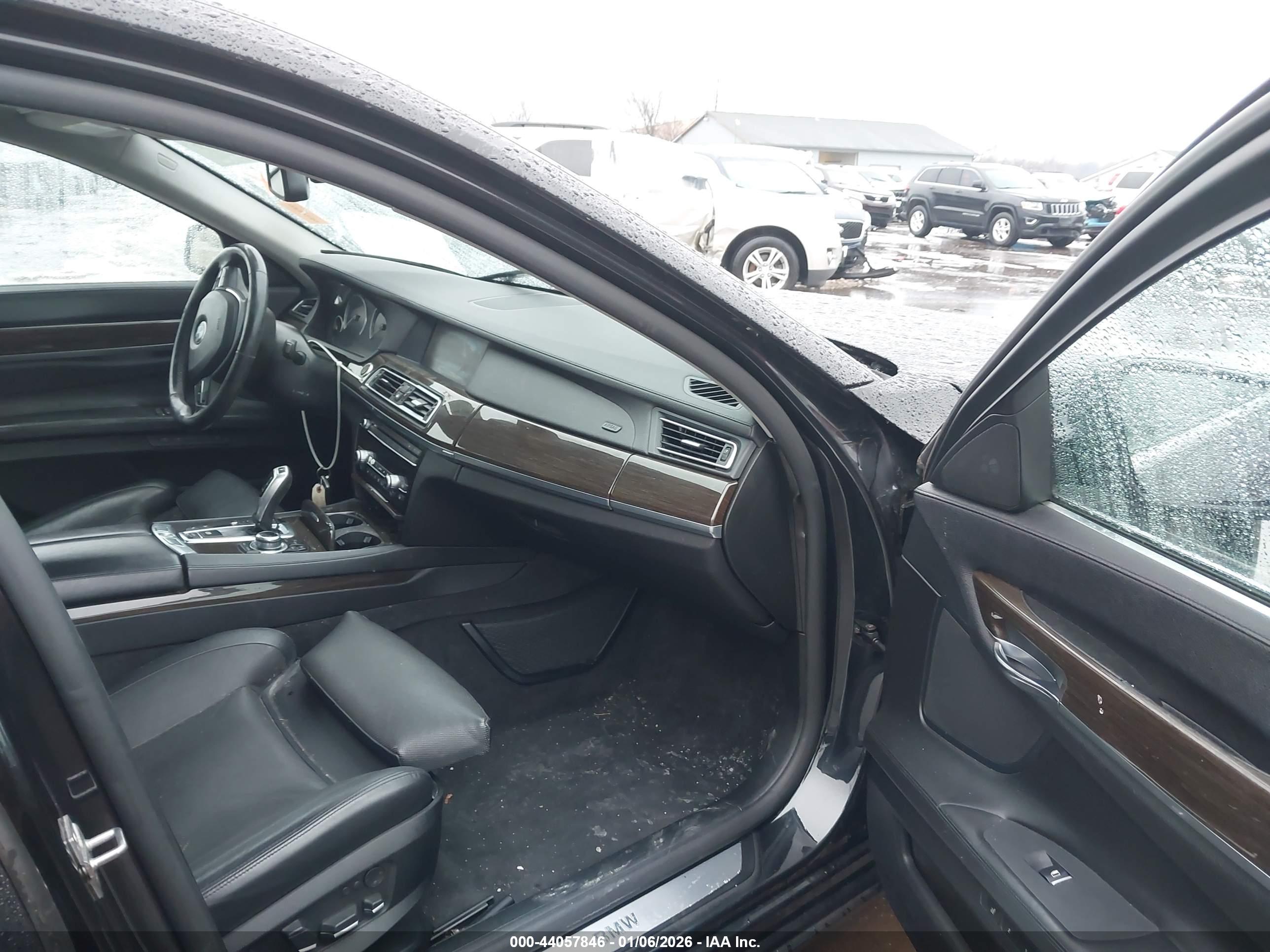 BMW 750LI image 5