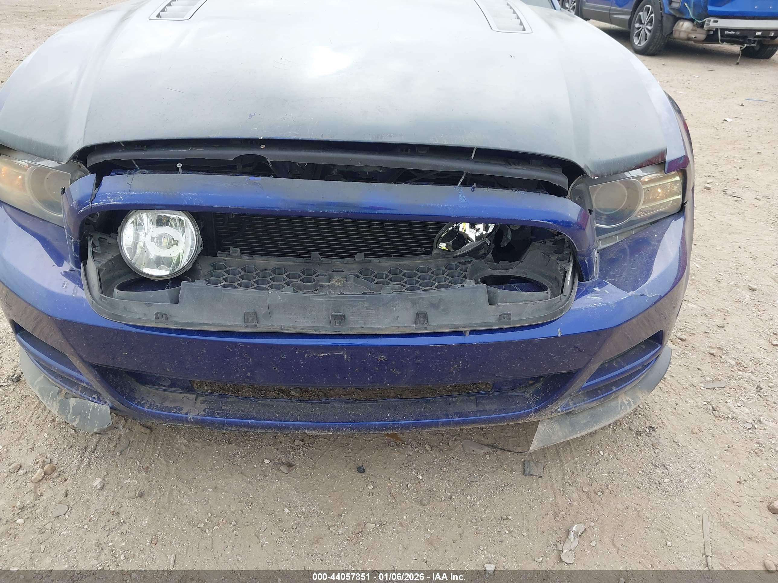 FORD MUSTANG image 6