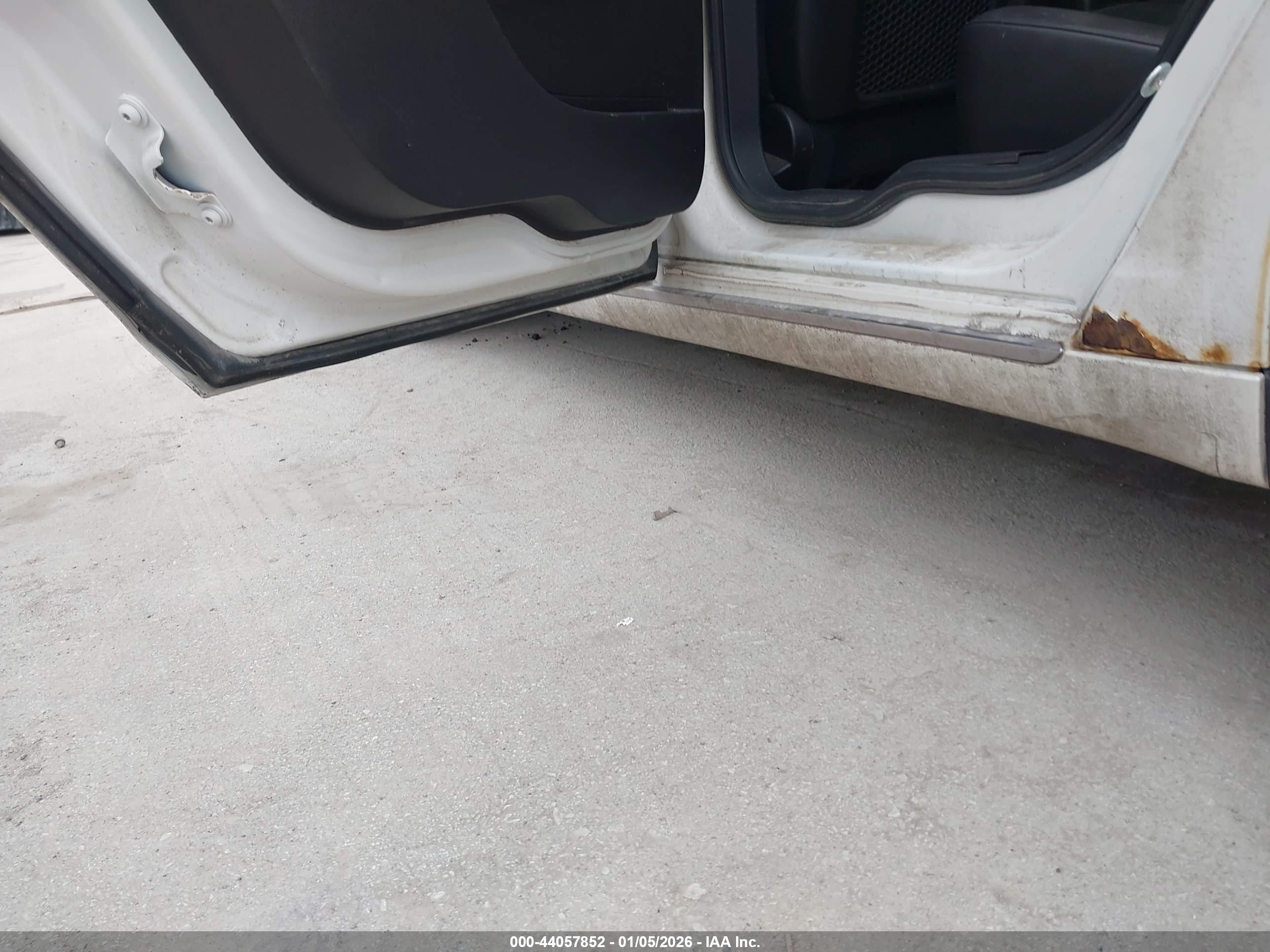CHEVROLET MALIBU image 9