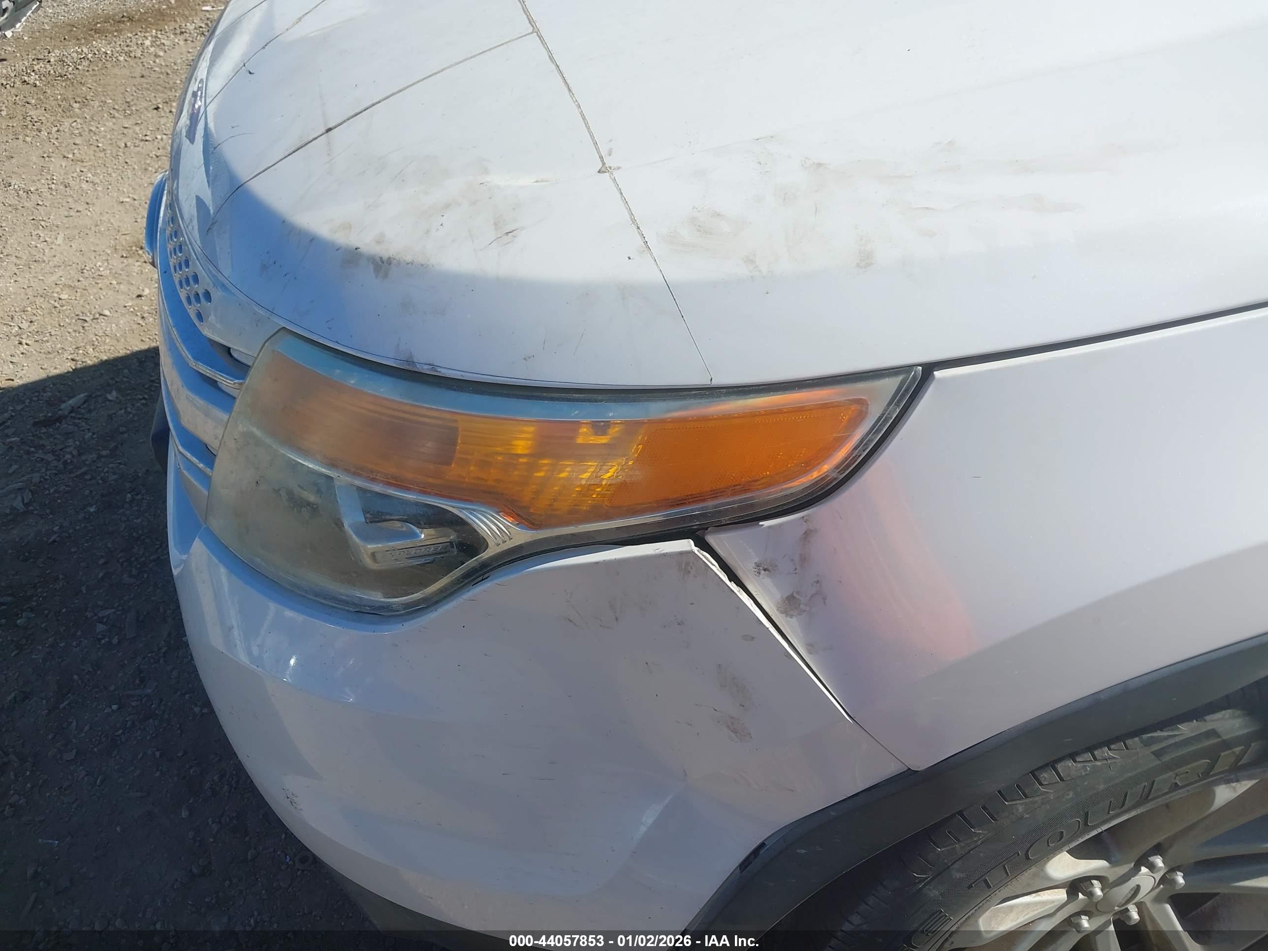 FORD EXPLORER image 6