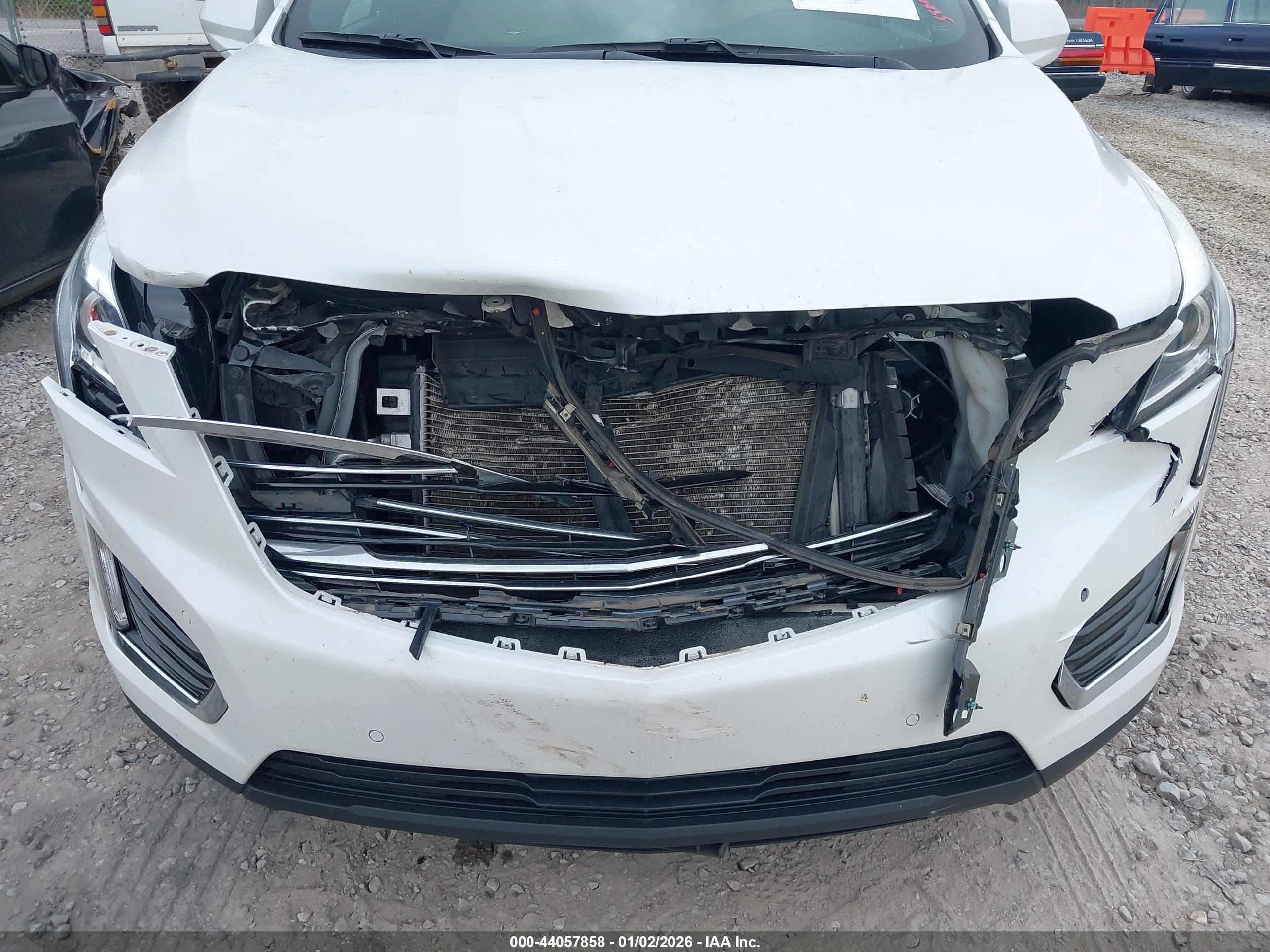 CADILLAC XT5 image 6