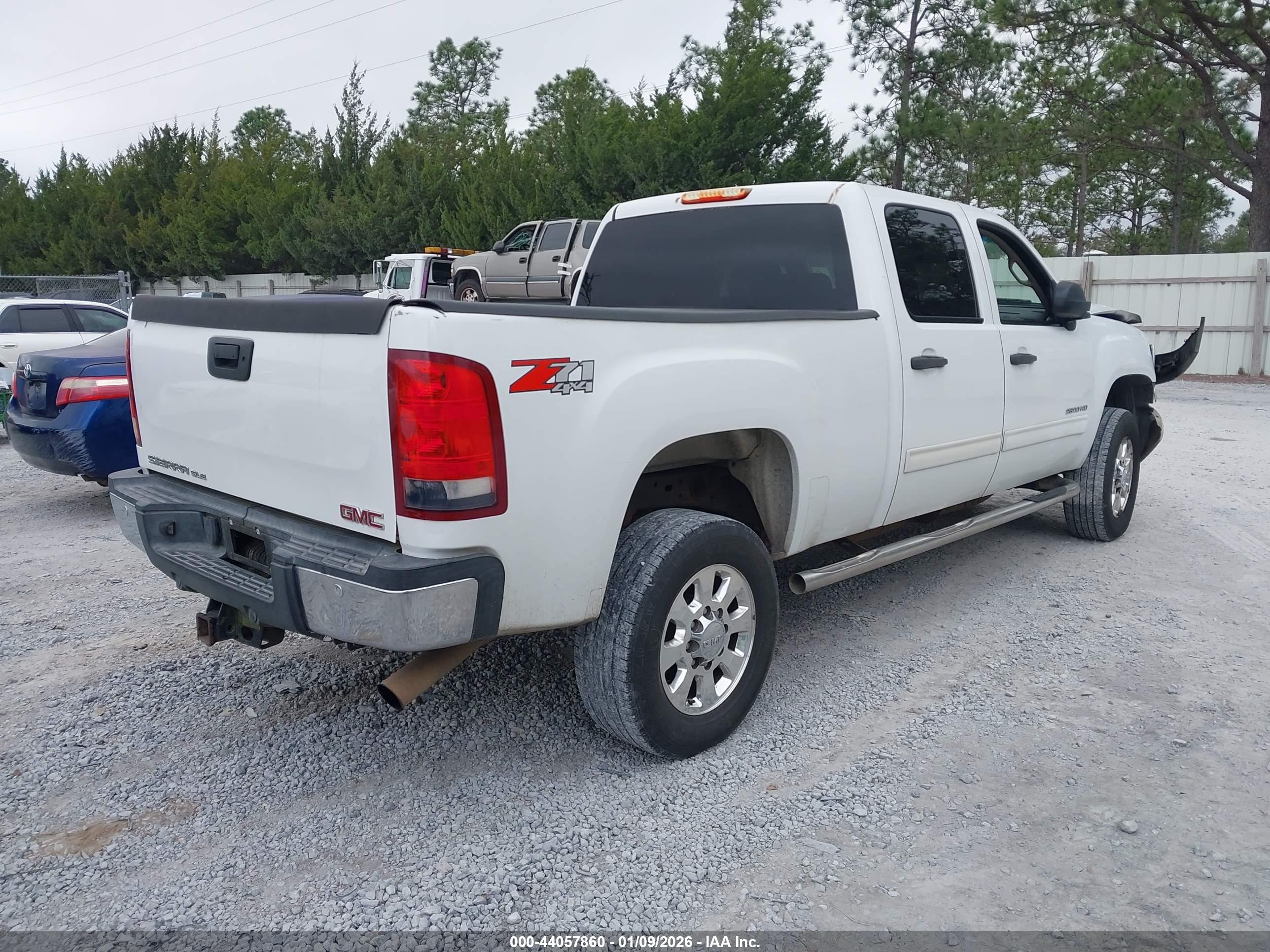 GMC SIERRA image 4