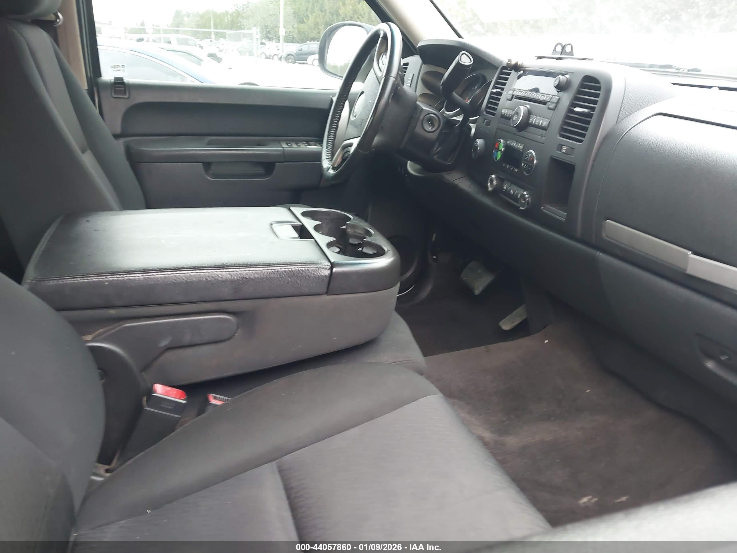 GMC SIERRA image 5