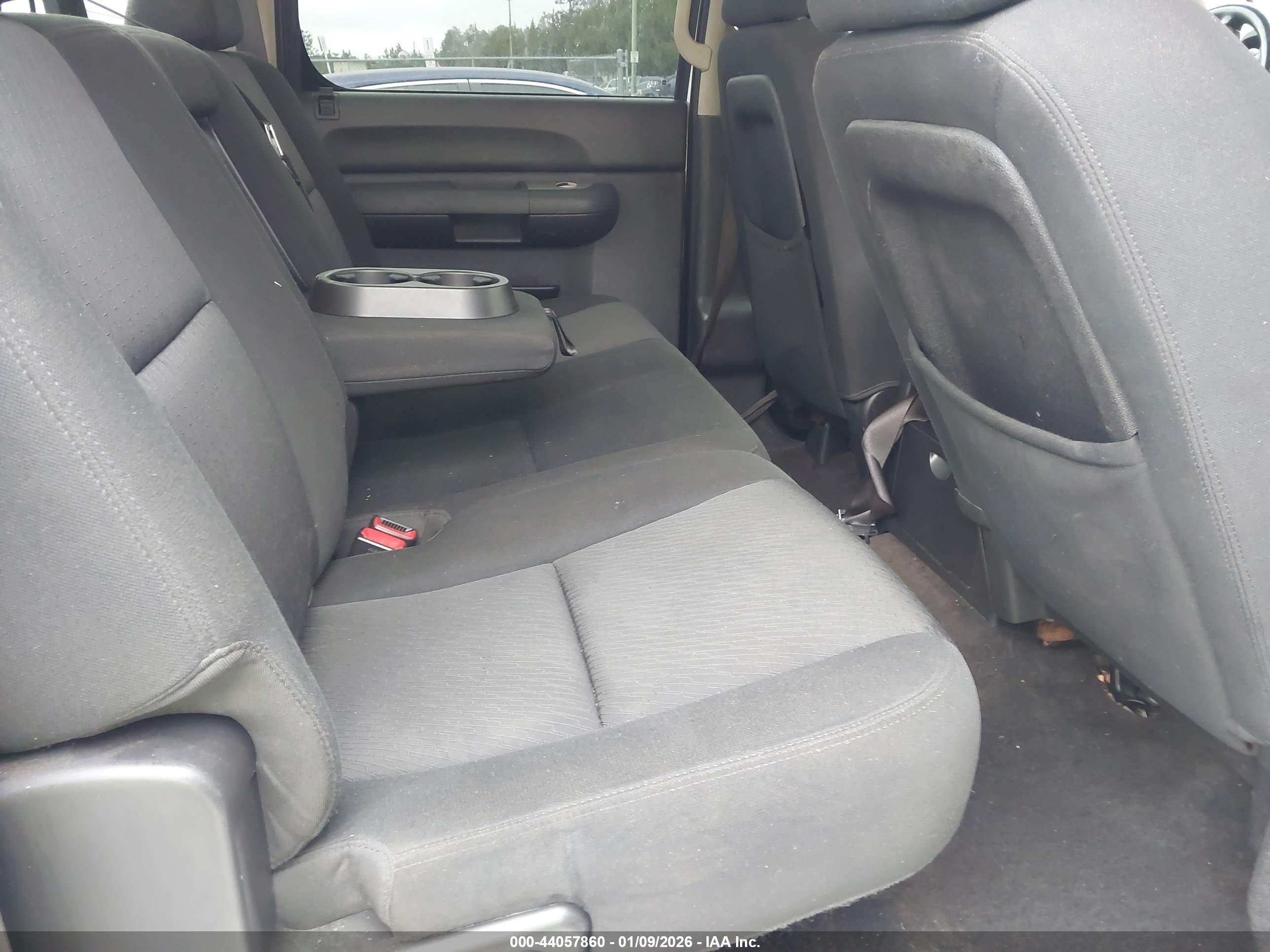 GMC SIERRA image 8