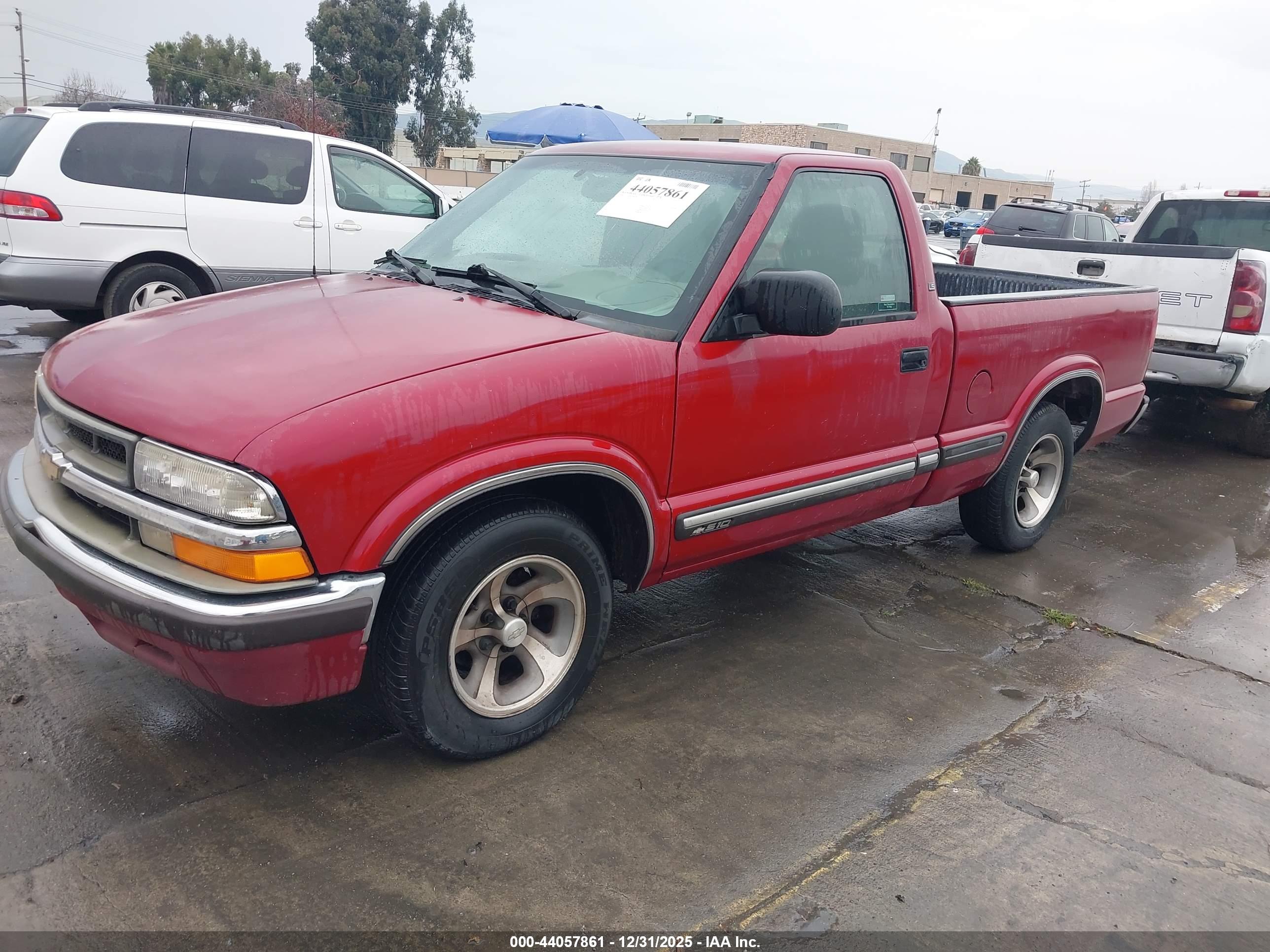 CHEVROLET S-10 image 2