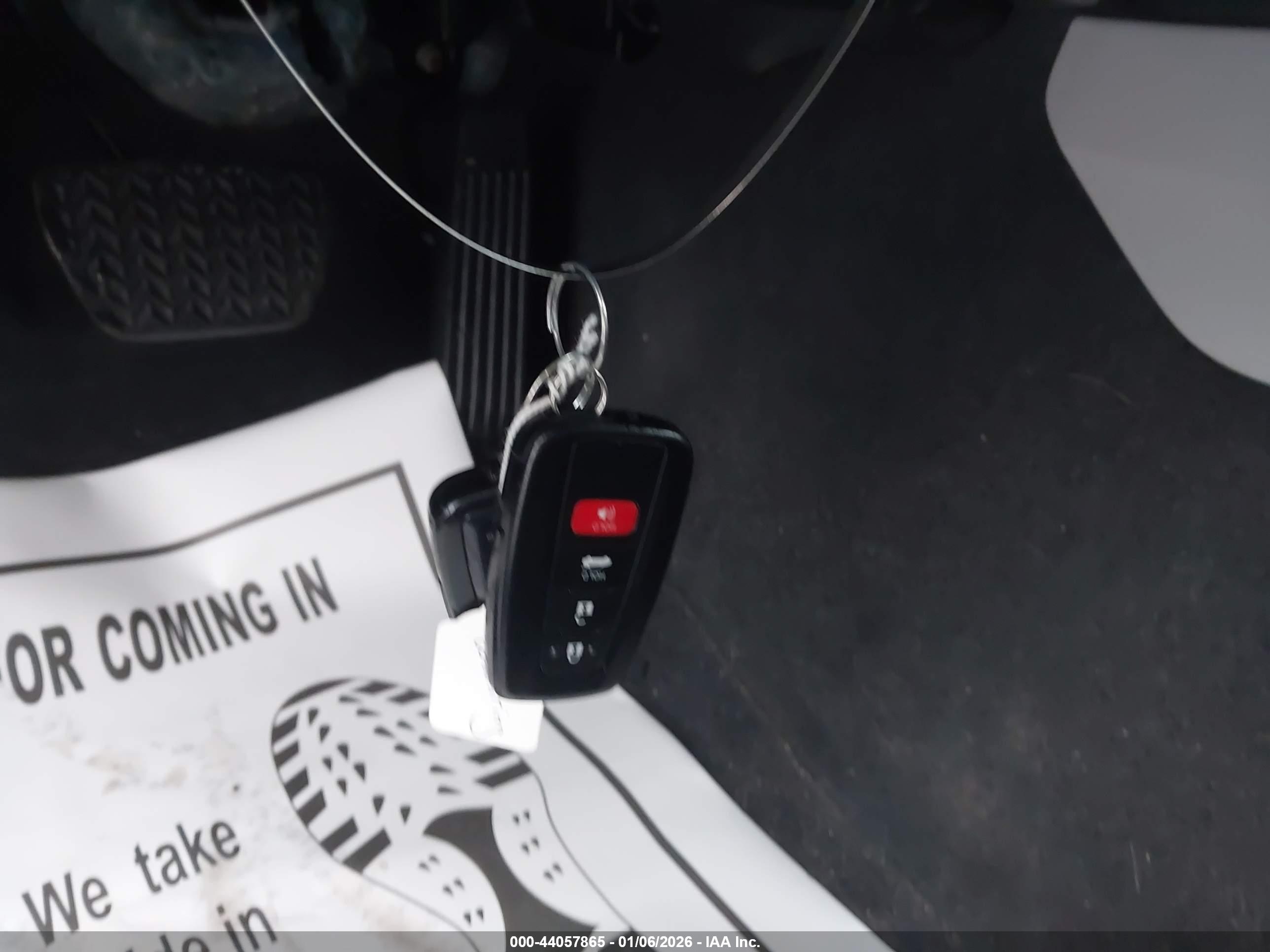 TOYOTA CAMRY image 11