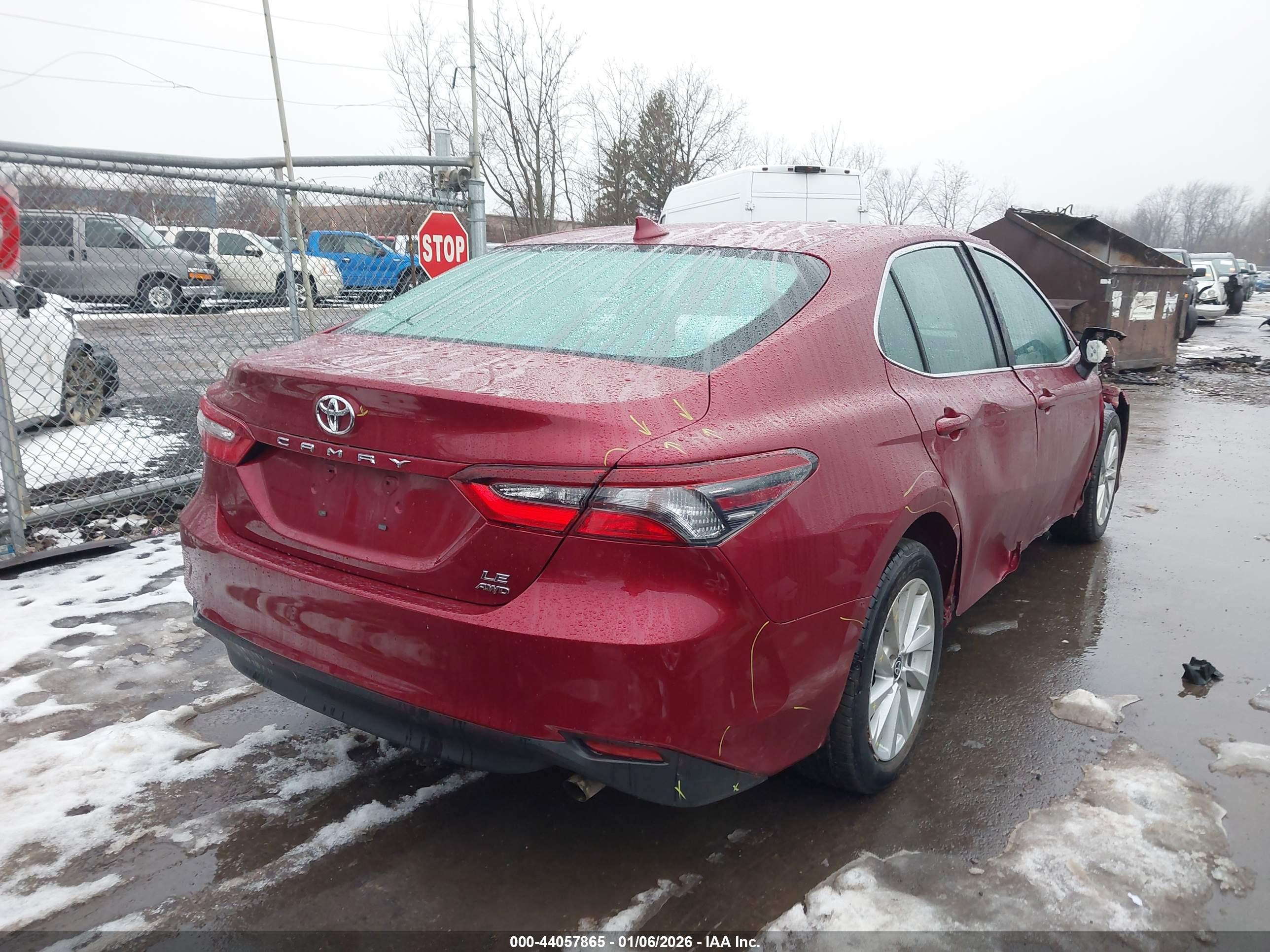 TOYOTA CAMRY image 4