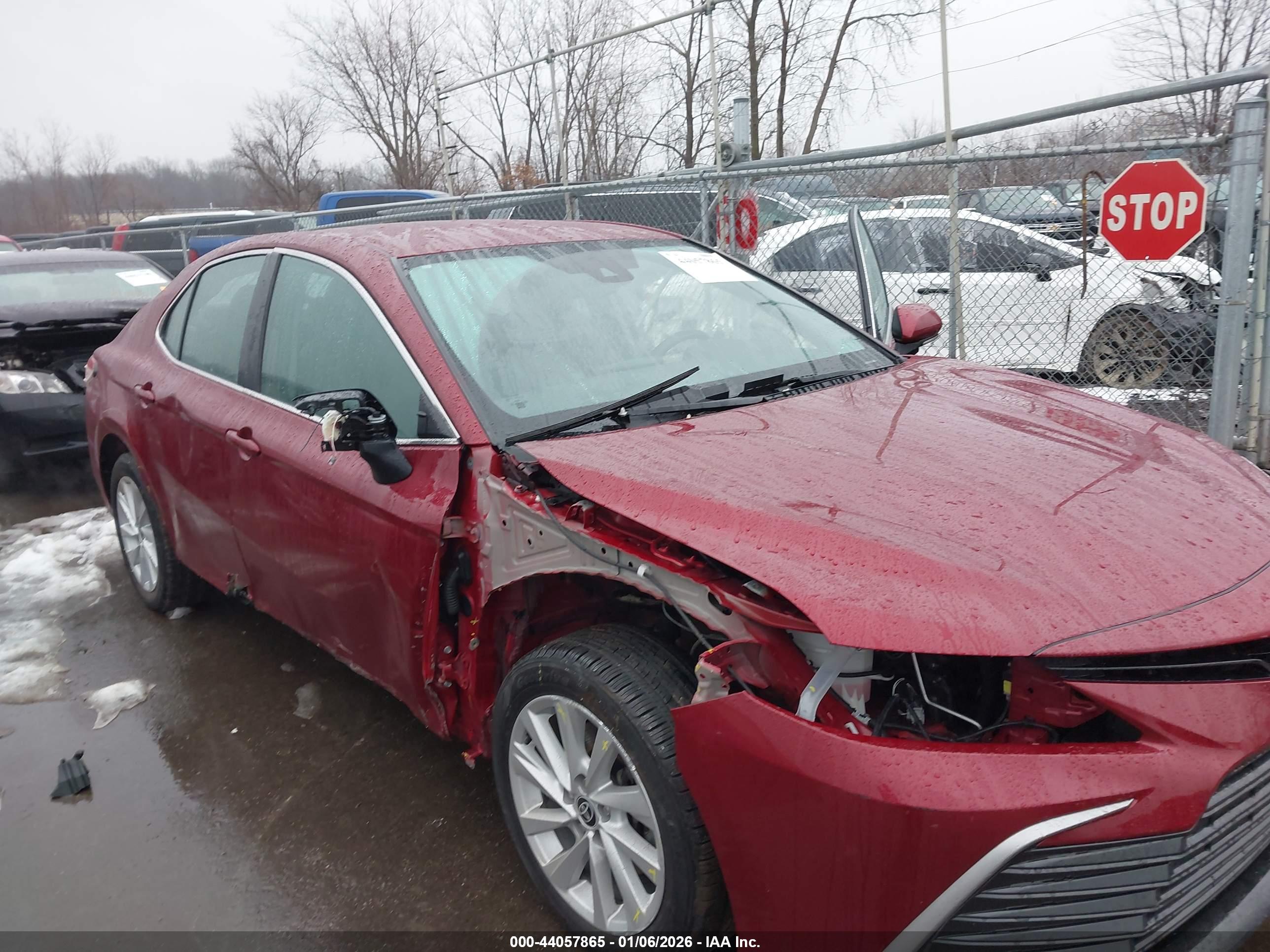 TOYOTA CAMRY image 6