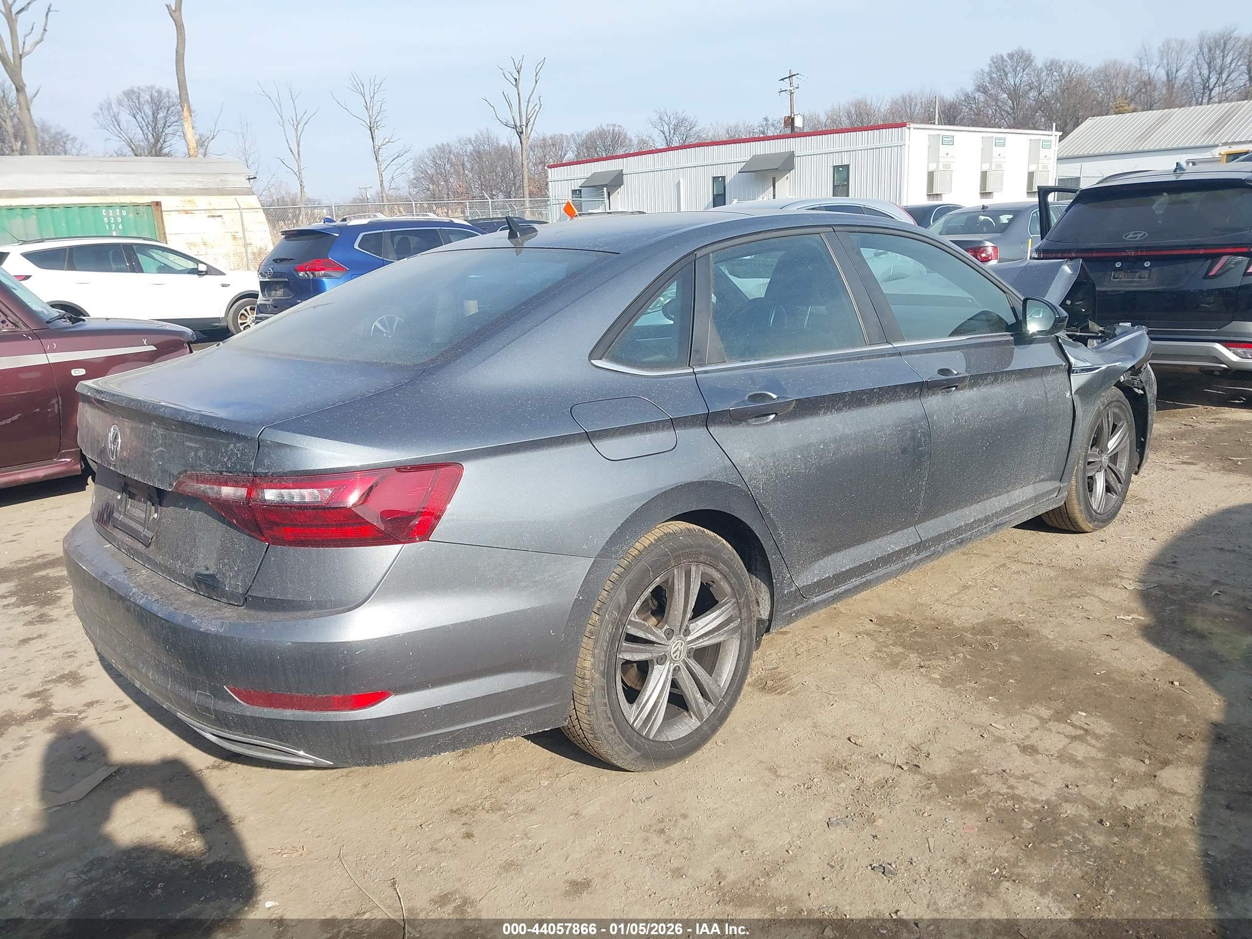 VOLKSWAGEN JETTA image 4