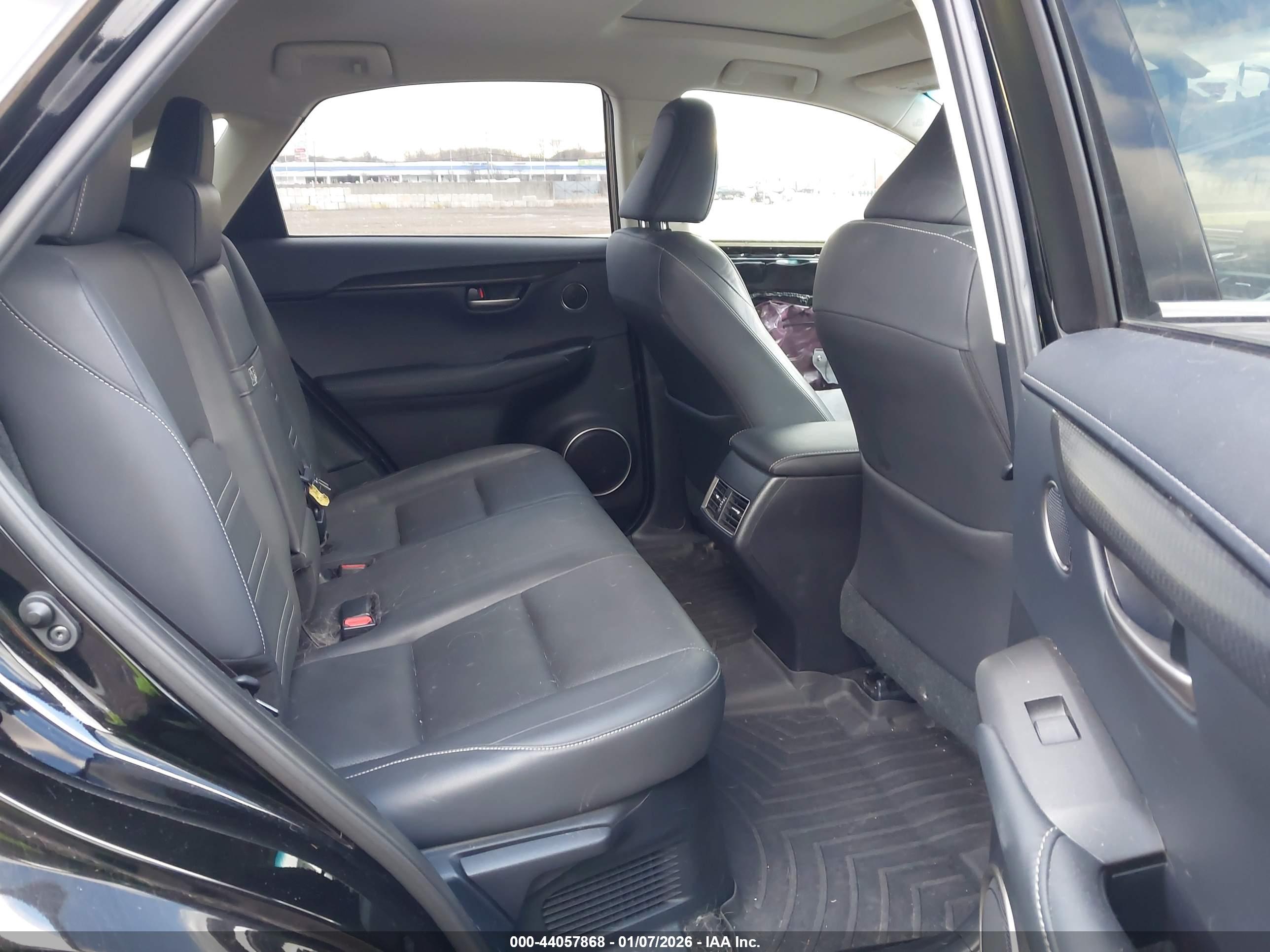 LEXUS NX image 8