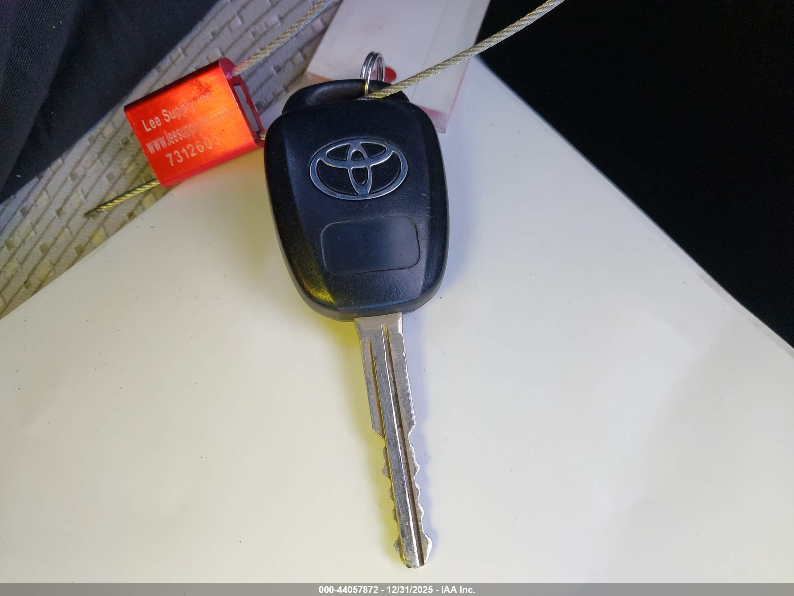 TOYOTA CAMRY image 11