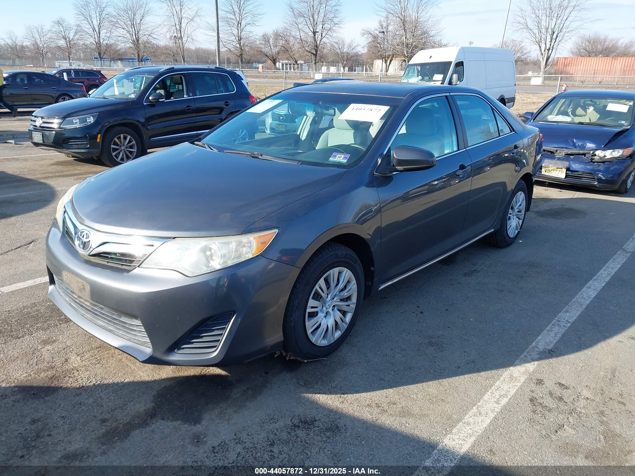 TOYOTA CAMRY image 2
