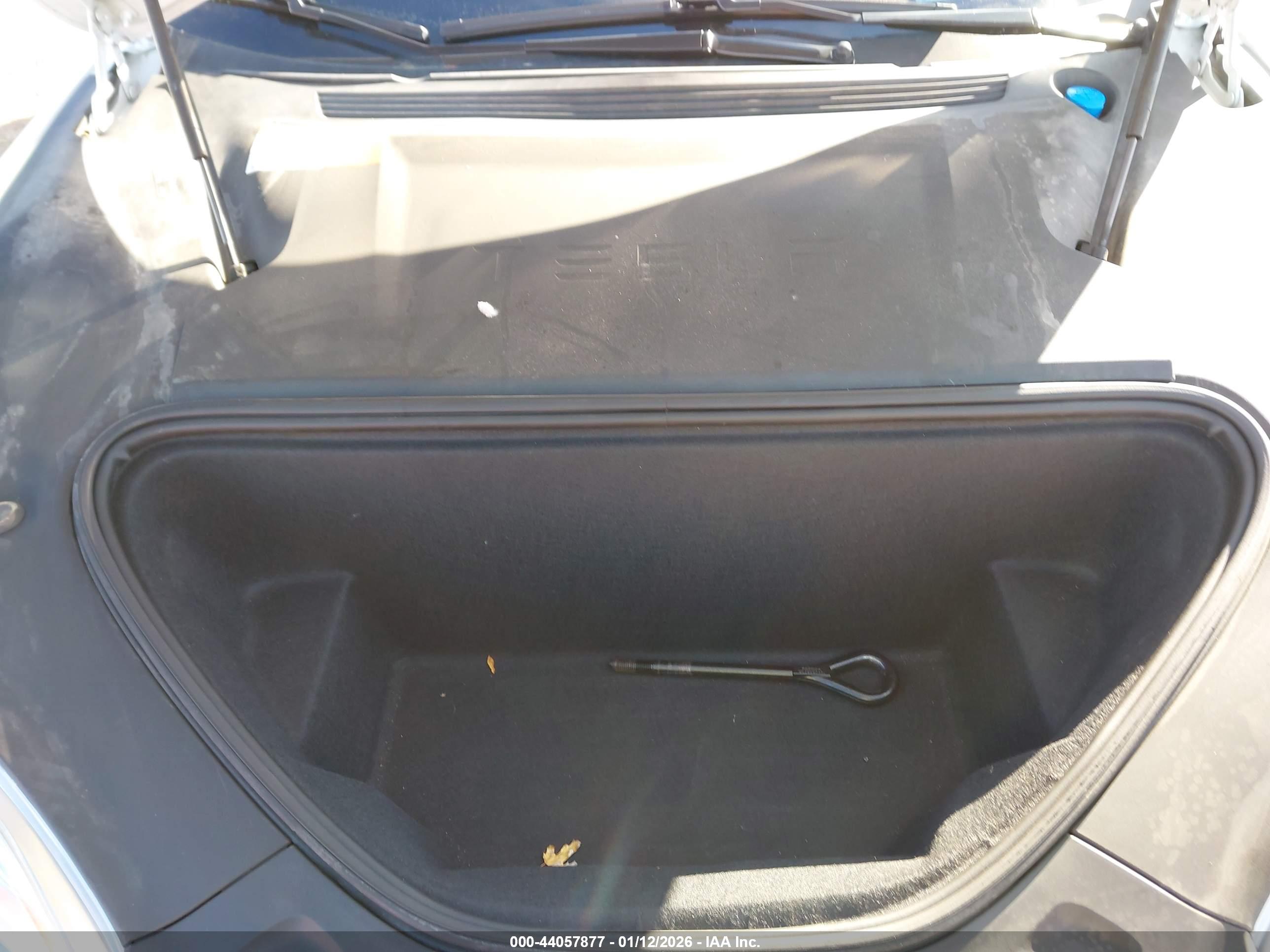 TESLA MODEL image 10