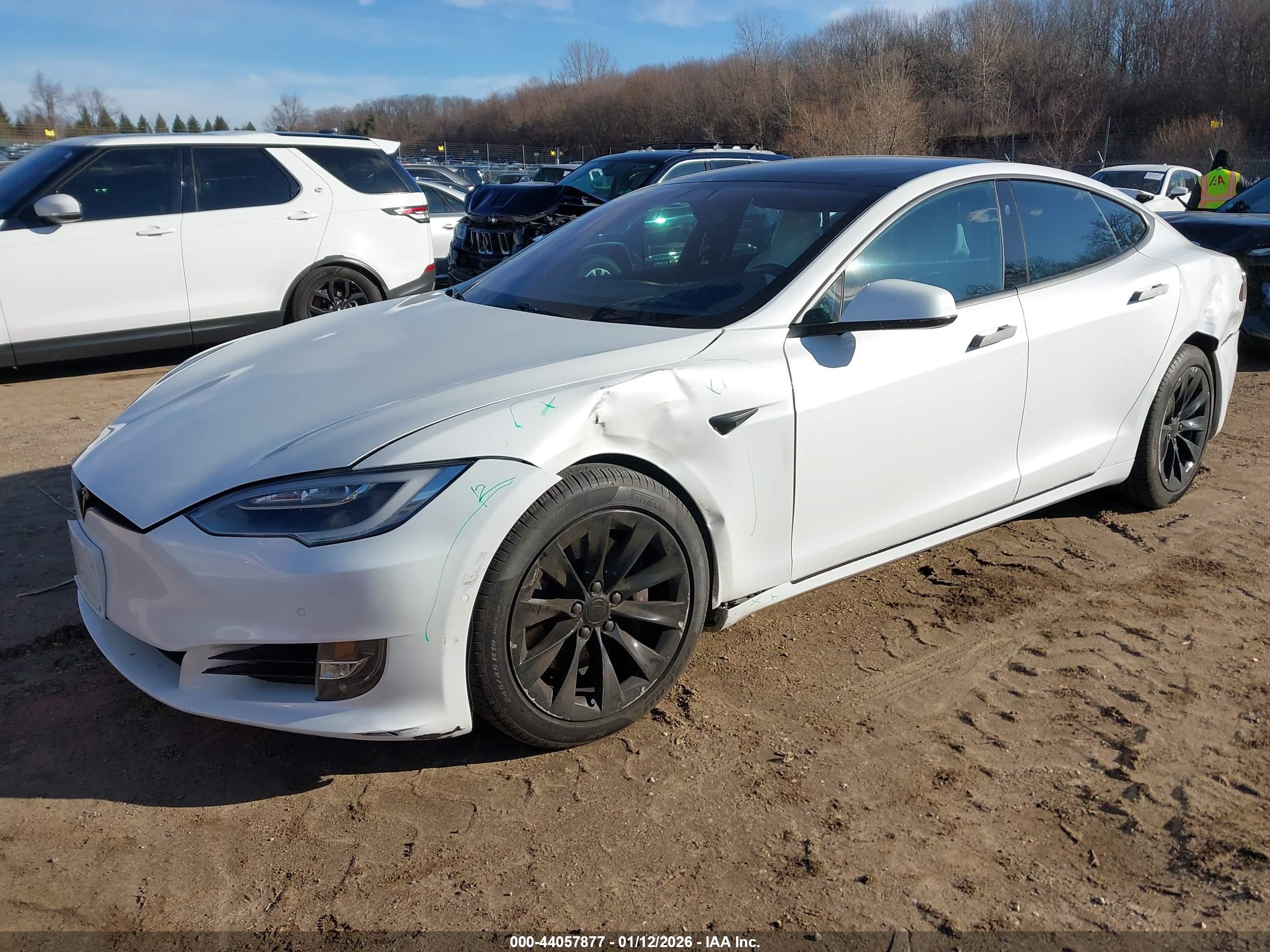TESLA MODEL image 2