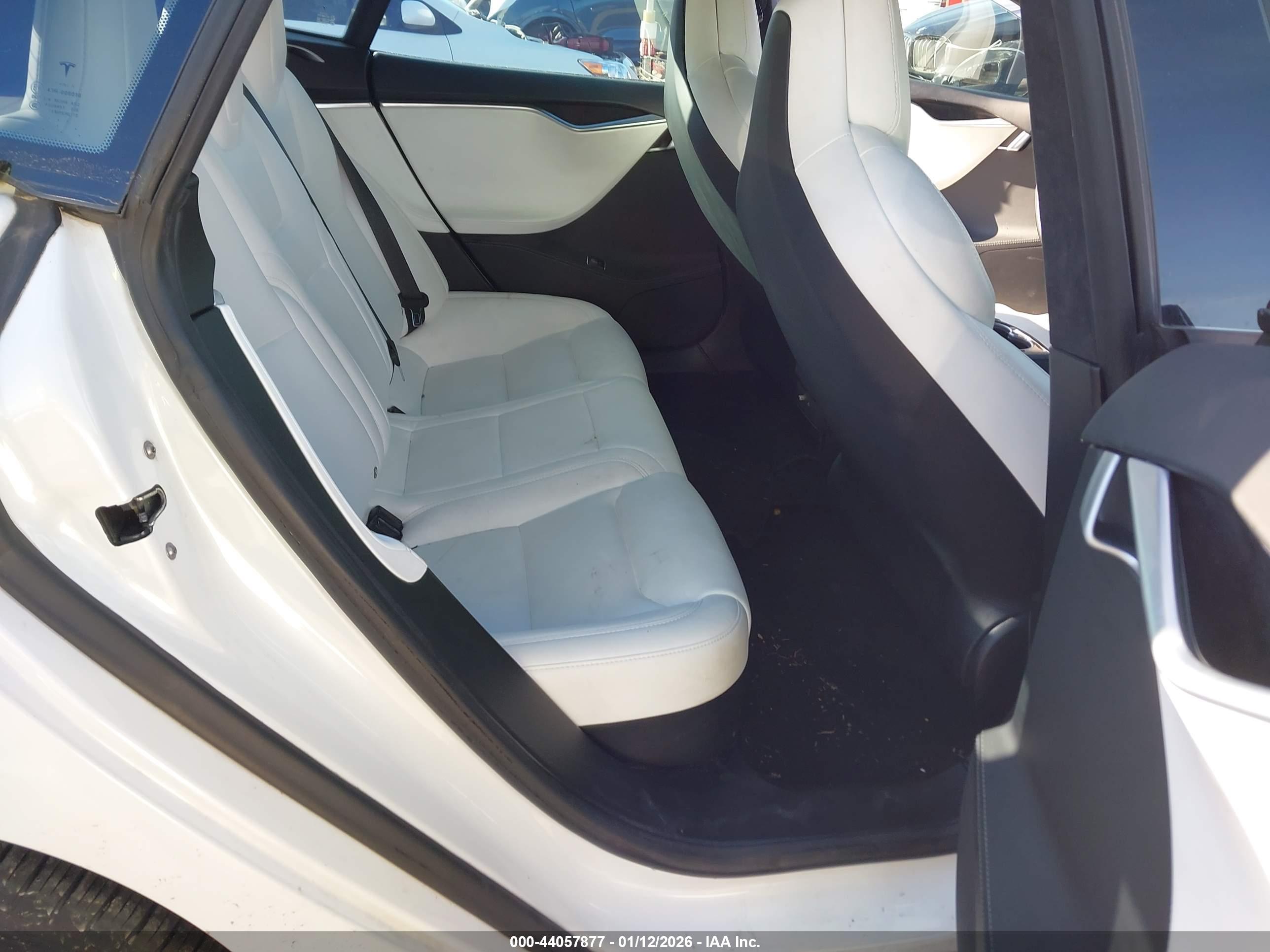 TESLA MODEL image 8