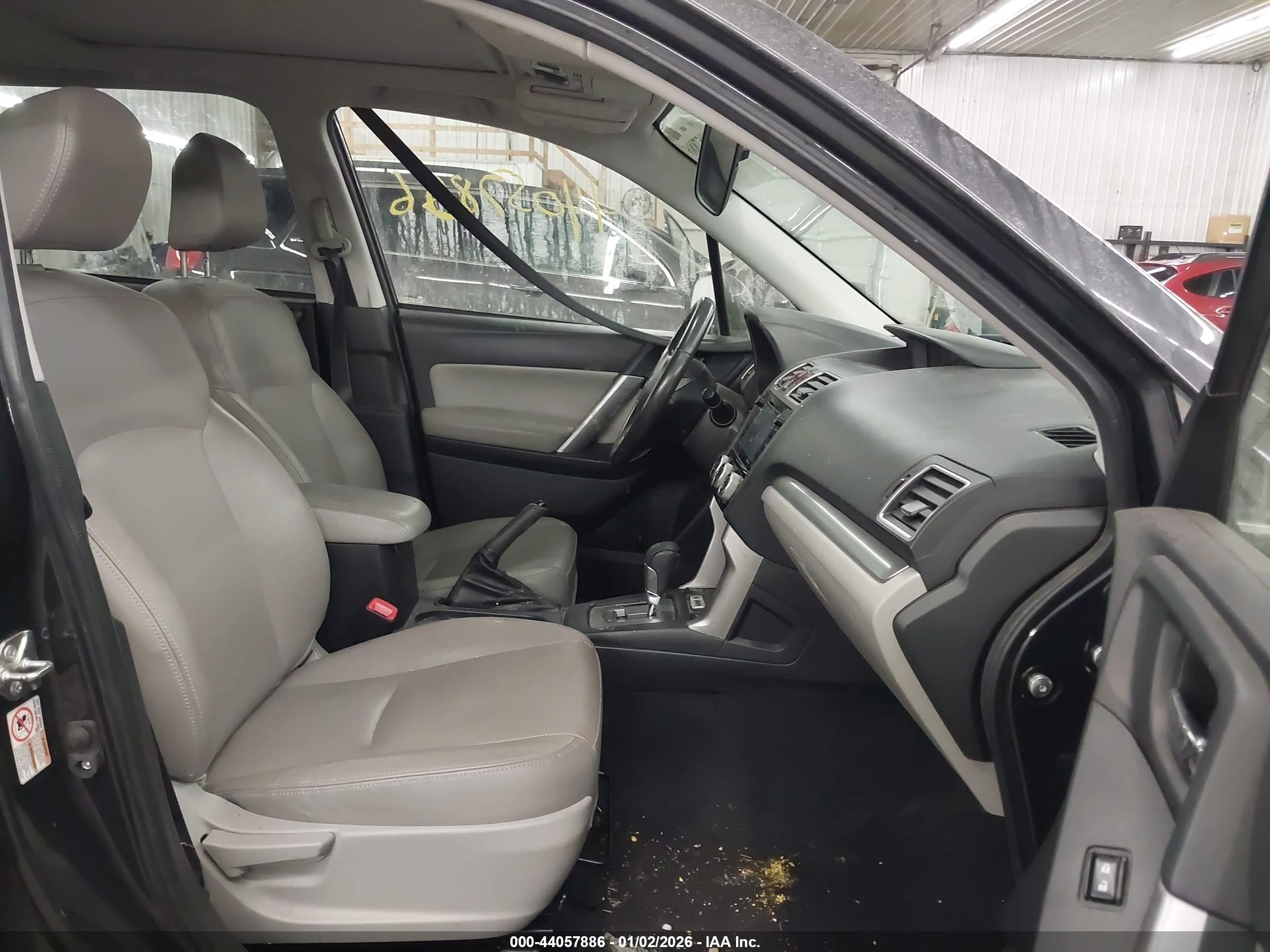 SUBARU FORESTER image 5