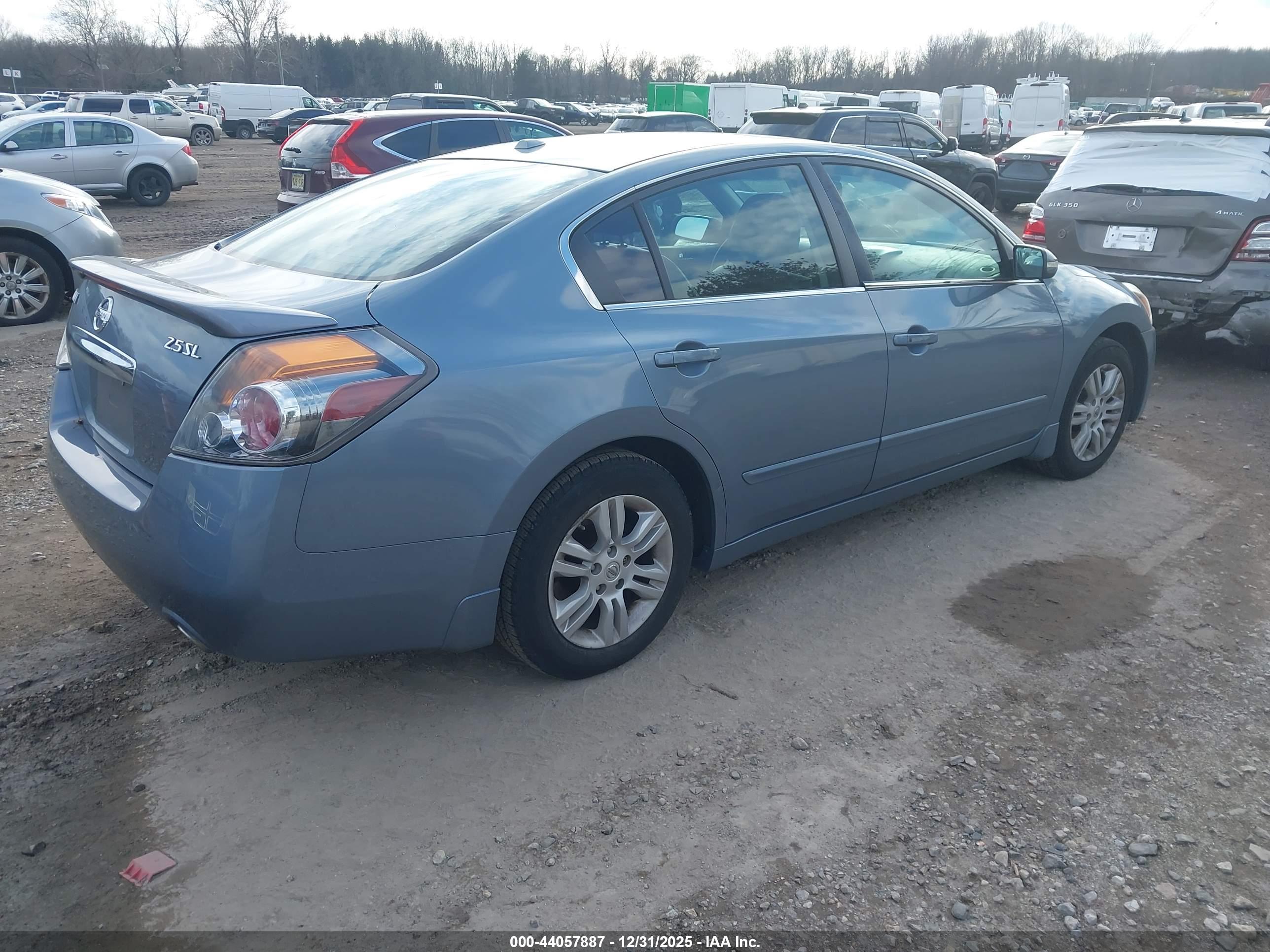 NISSAN ALTIMA image 4