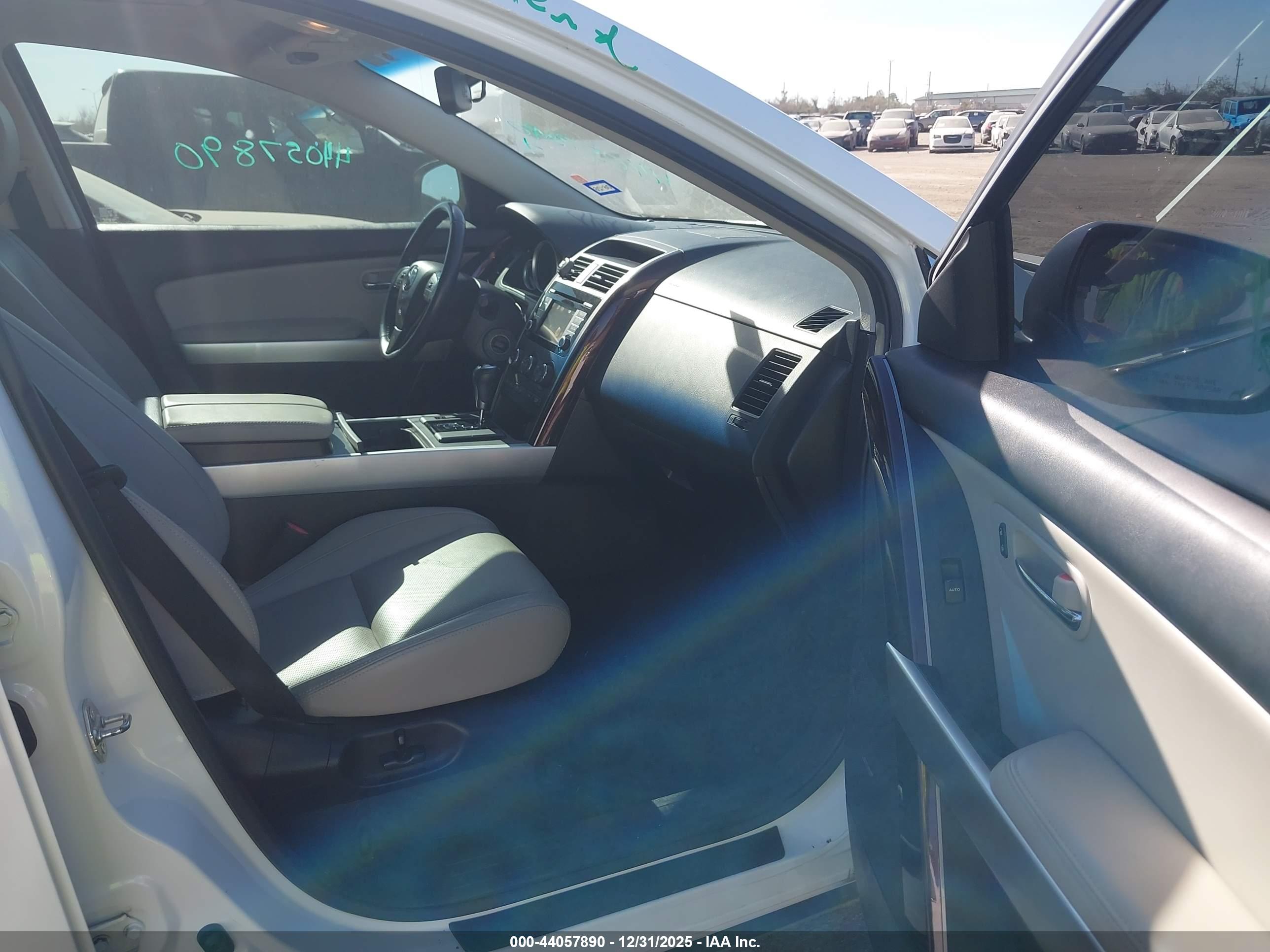 MAZDA CX-9 image 5