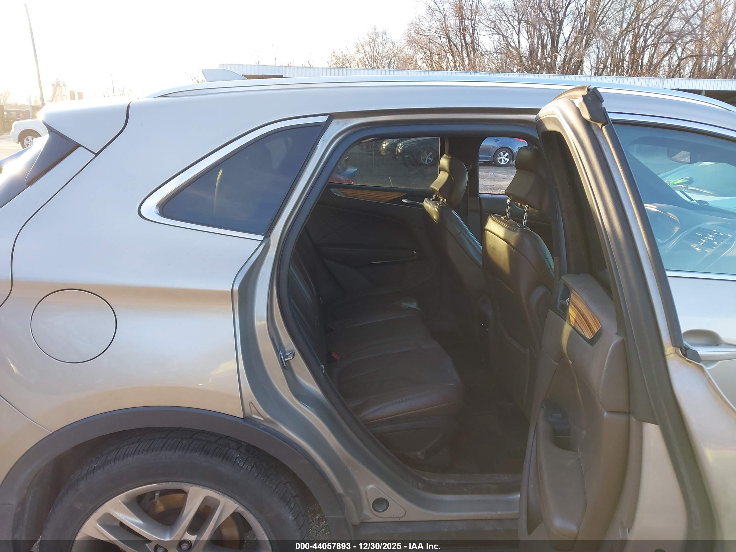LINCOLN MKC image 8
