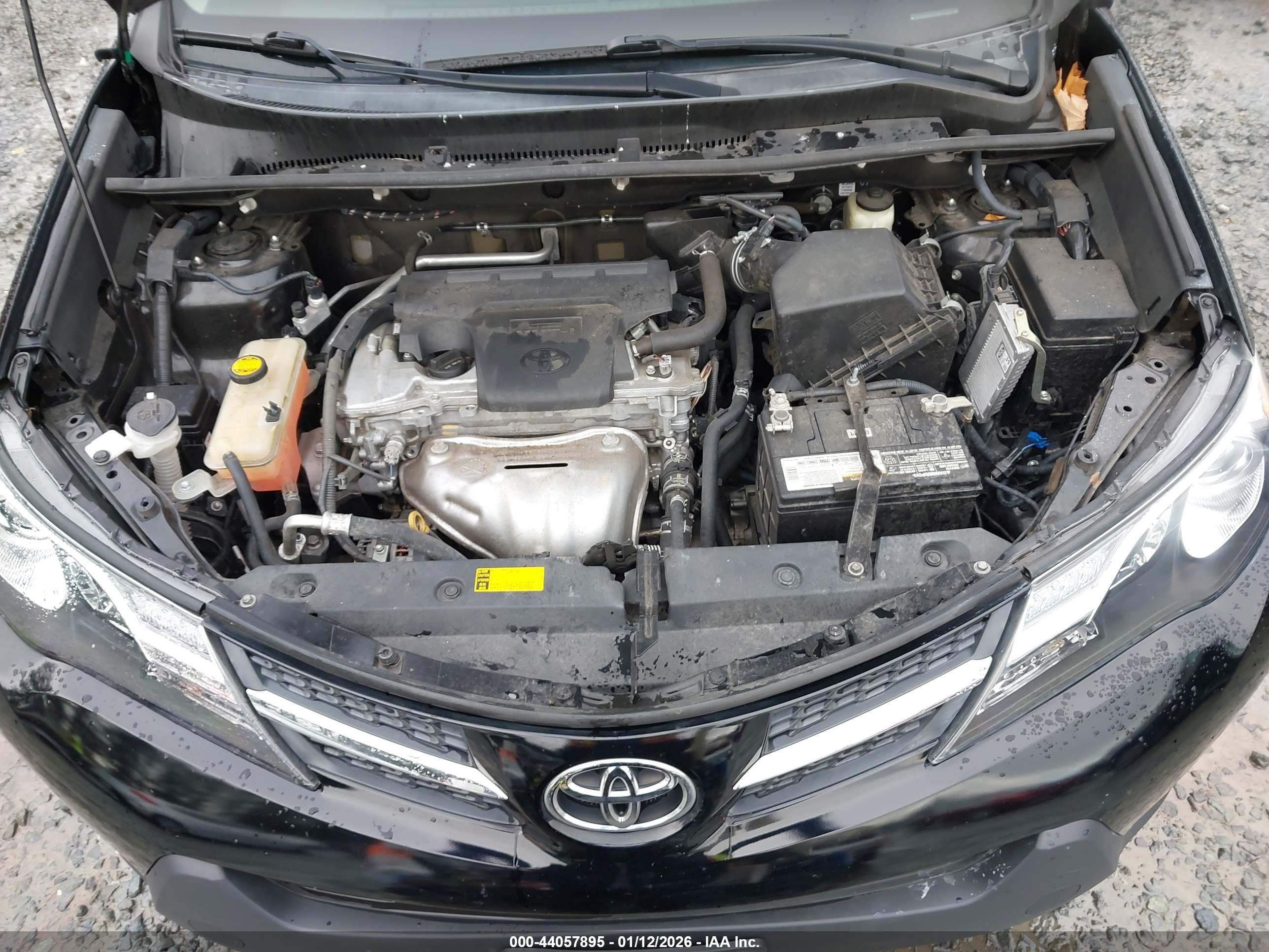 TOYOTA RAV4 image 10