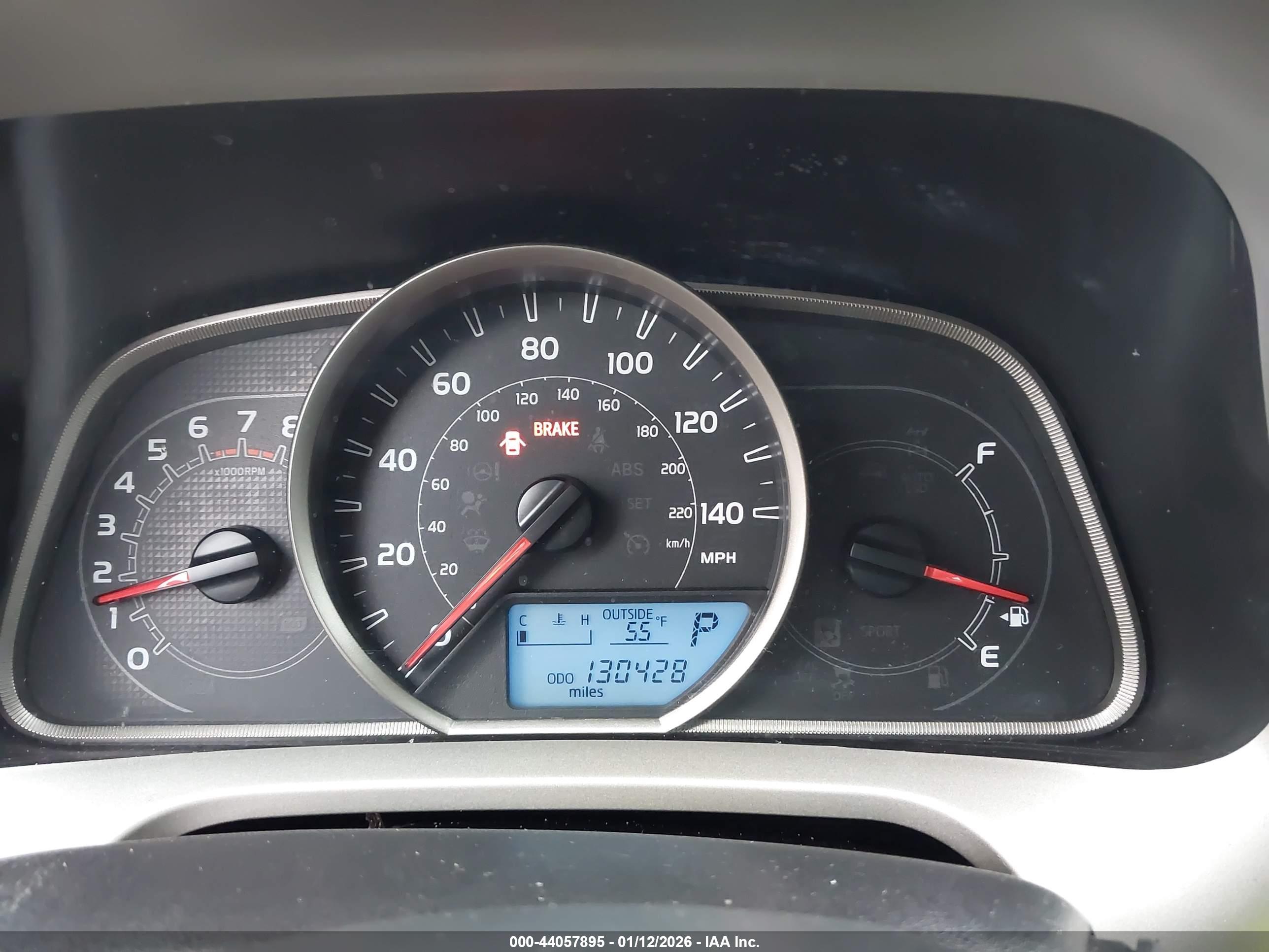 TOYOTA RAV4 image 7