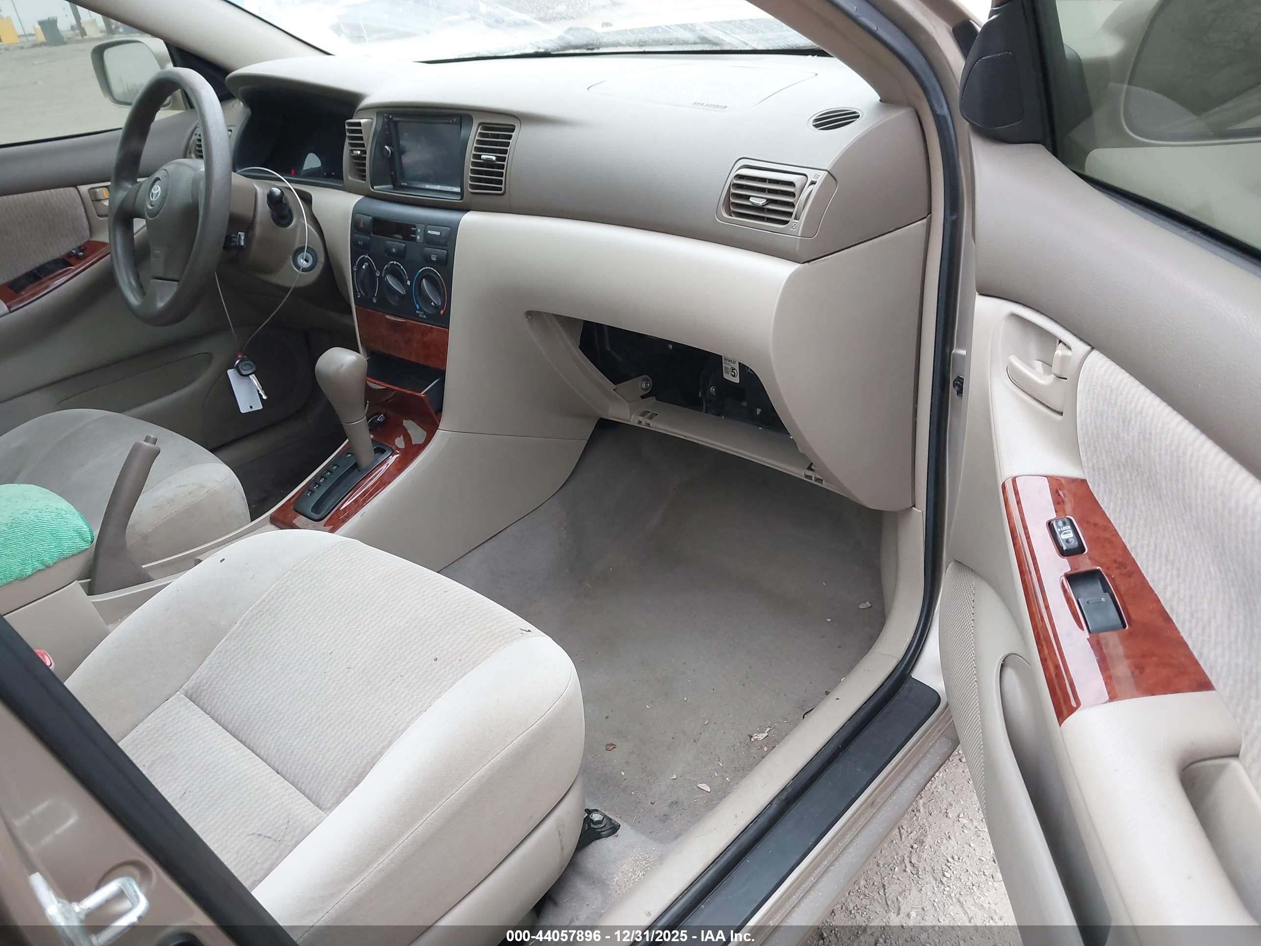 TOYOTA COROLLA image 5
