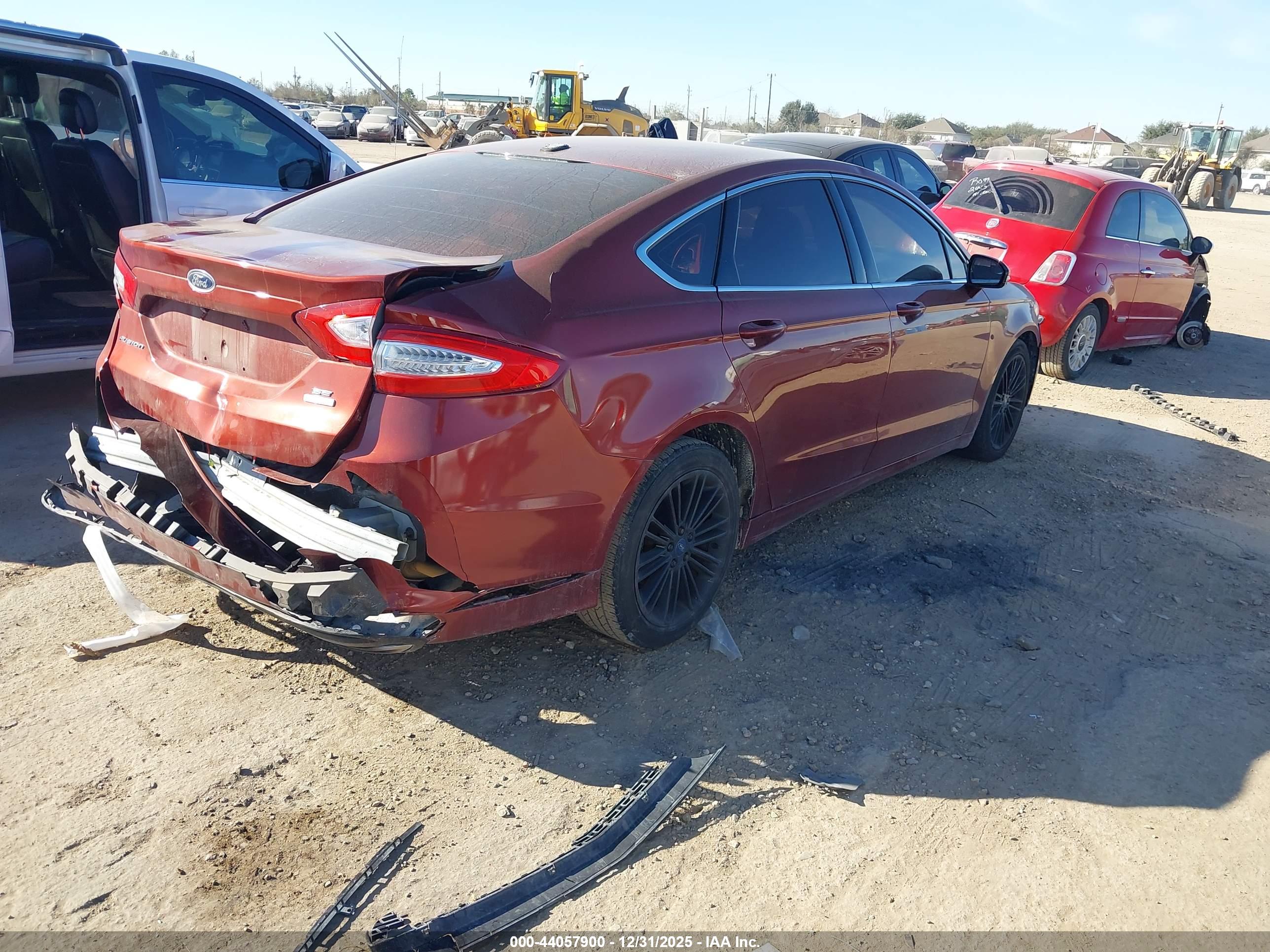 FORD FUSION image 4