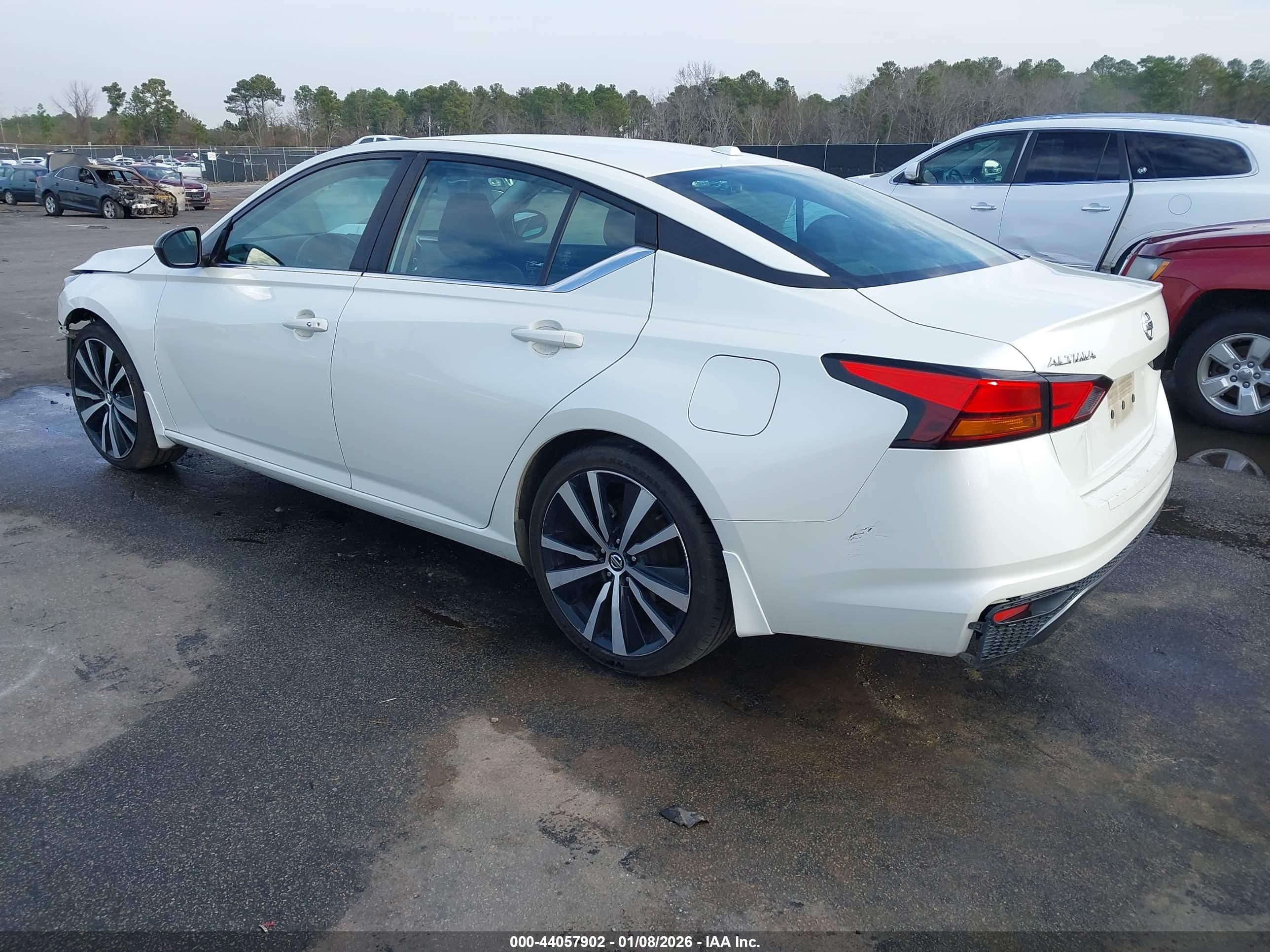 NISSAN ALTIMA image 3