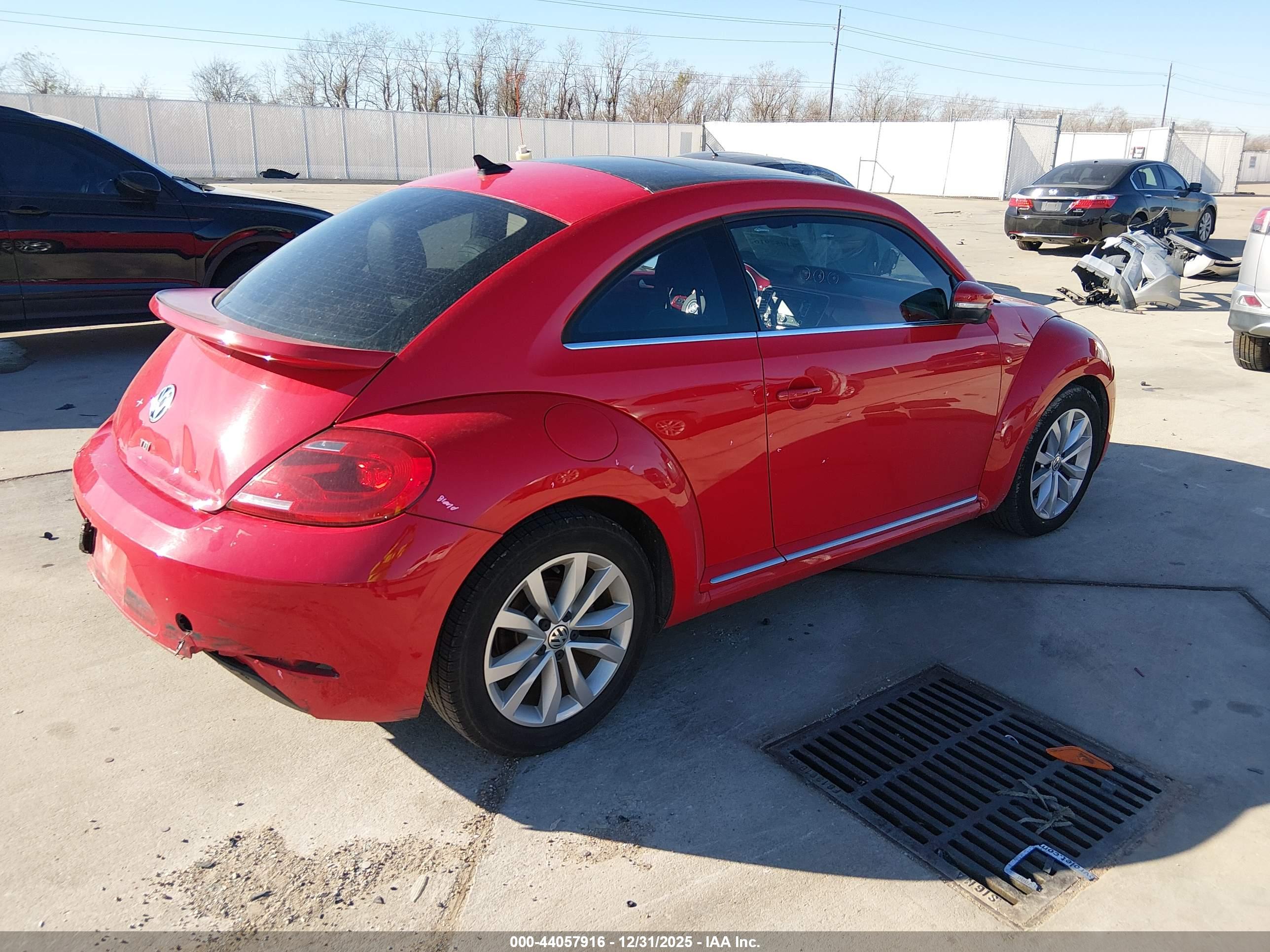 VOLKSWAGEN BEETLE image 4