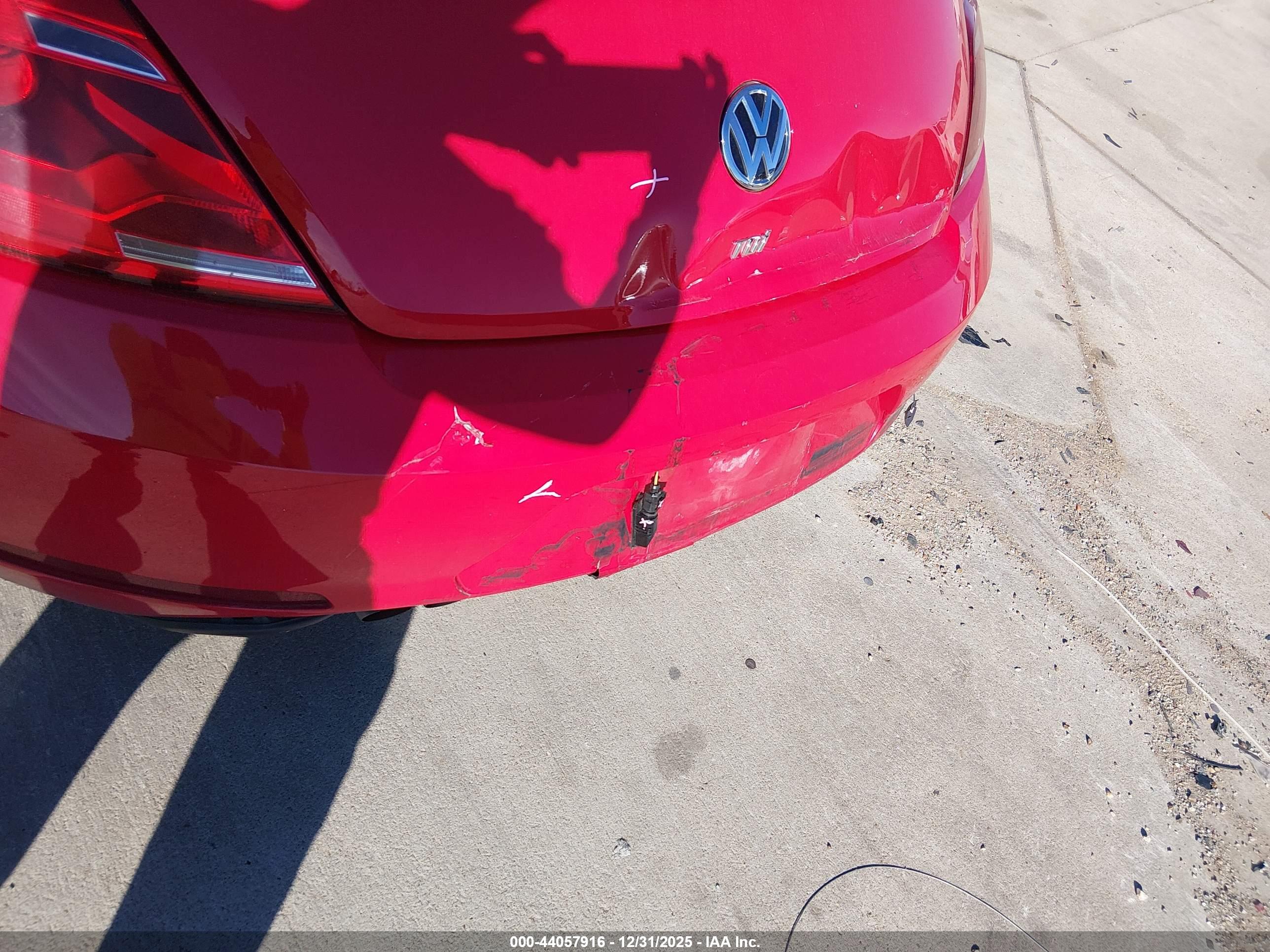 VOLKSWAGEN BEETLE image 6